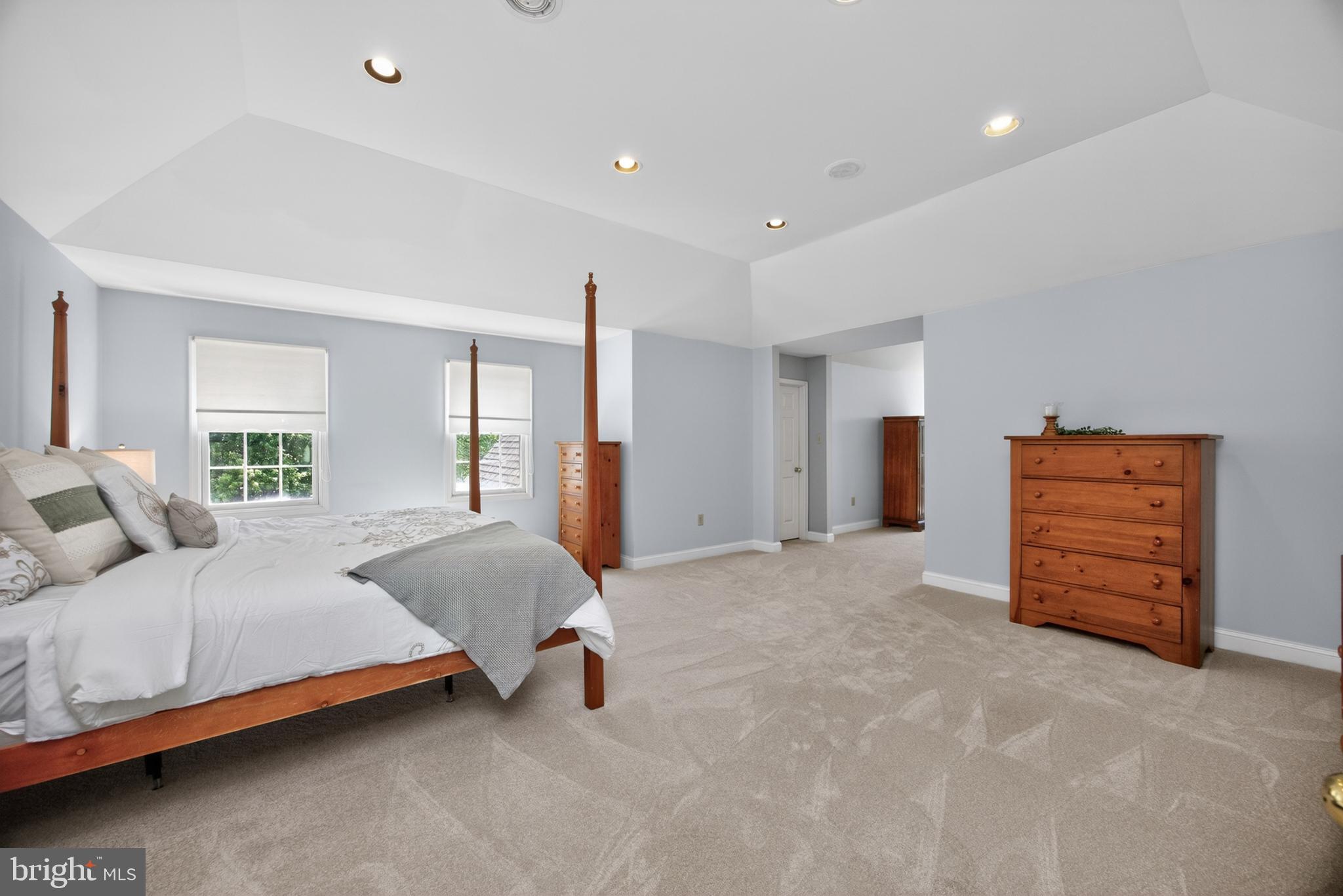 ESTATES AT SALFORD - Residential
