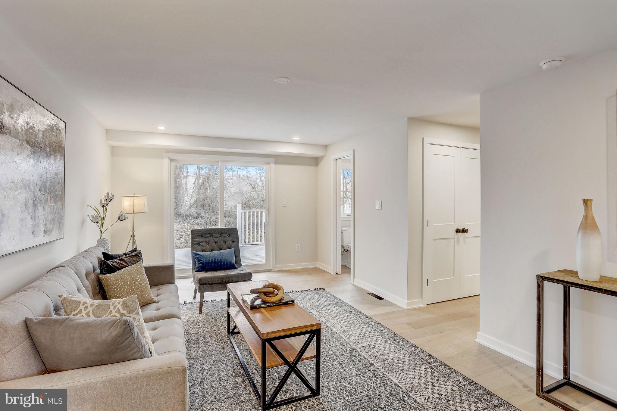 GLADWYNE - Residential