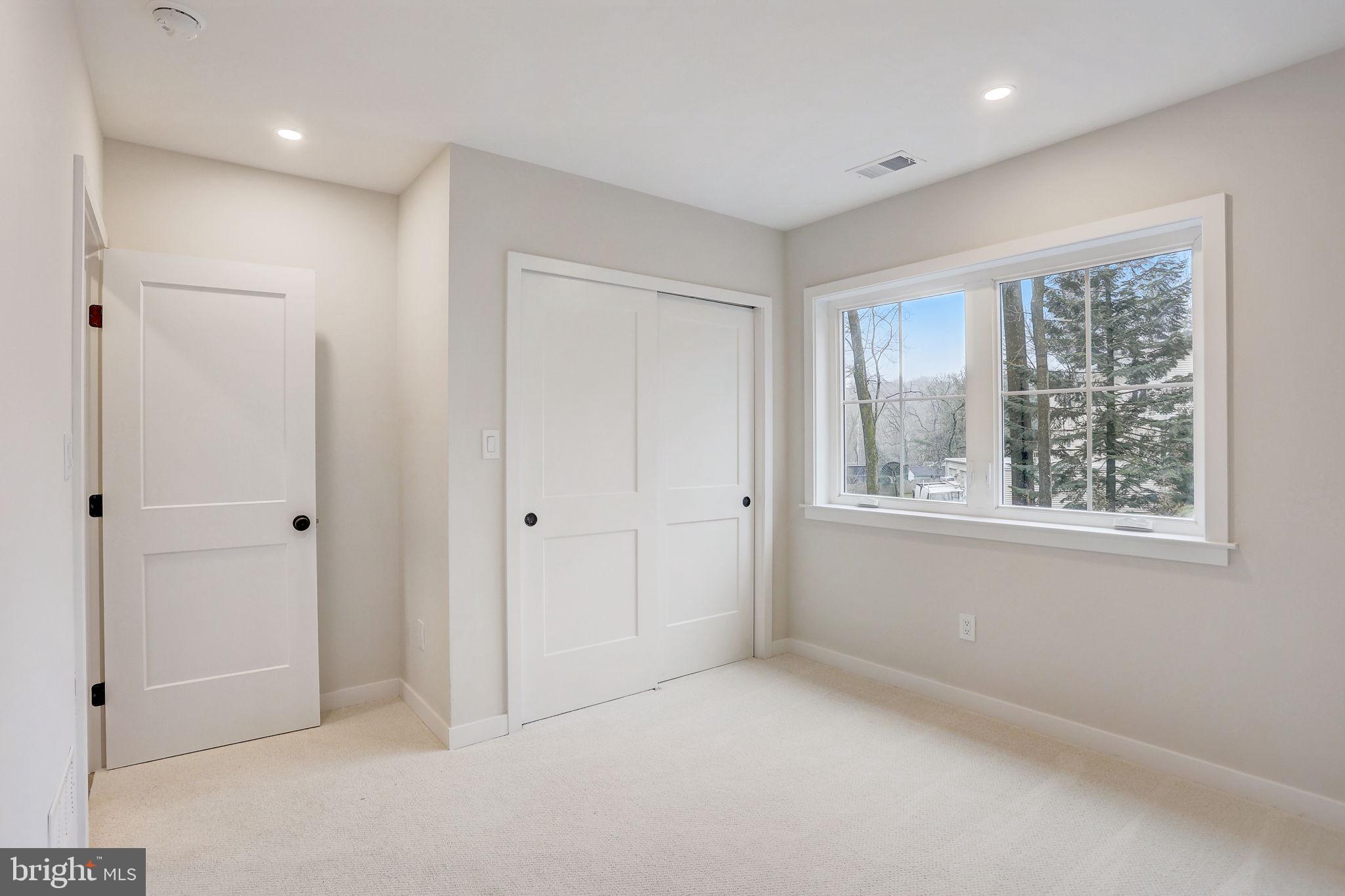 GLADWYNE - Residential