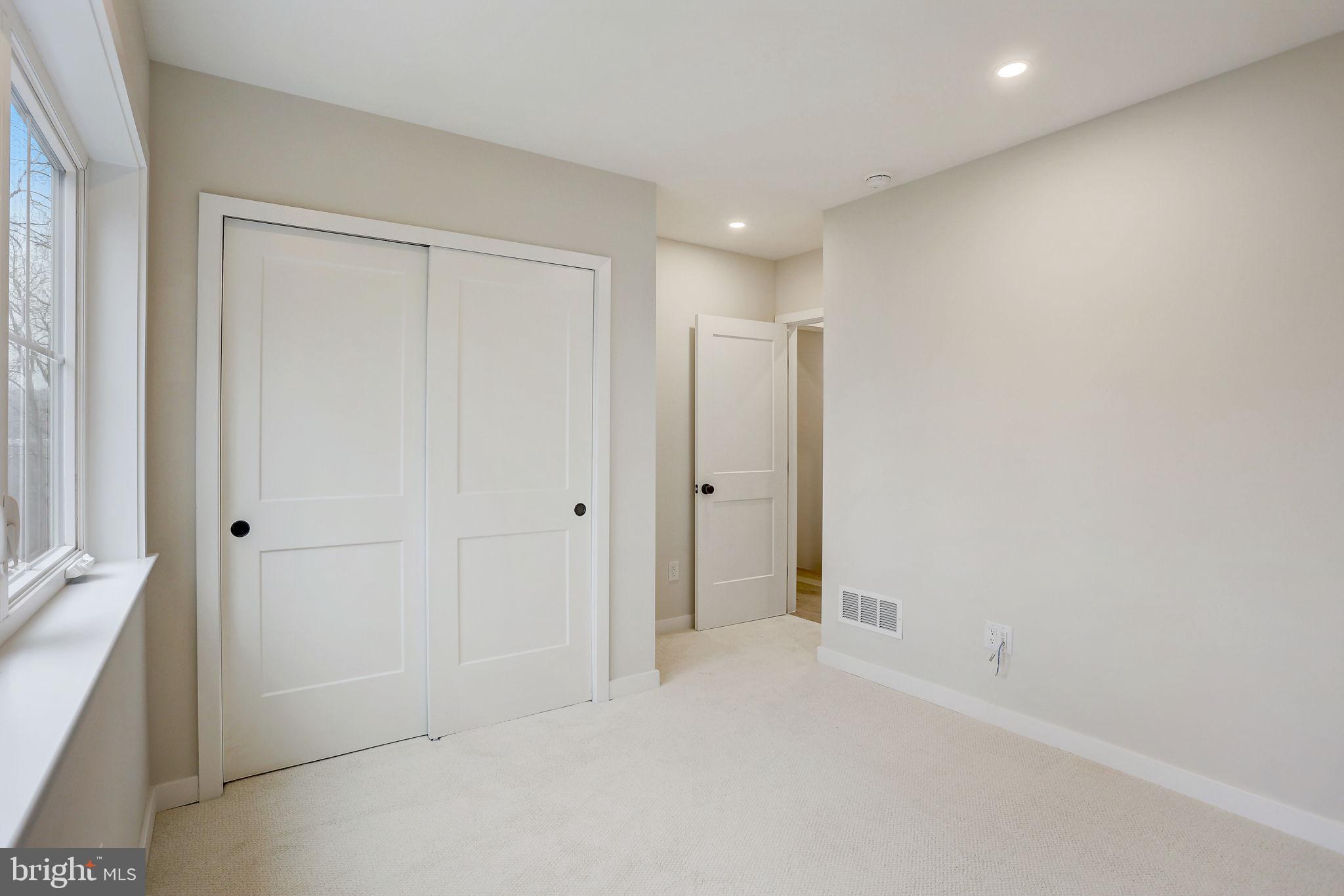 GLADWYNE - Residential