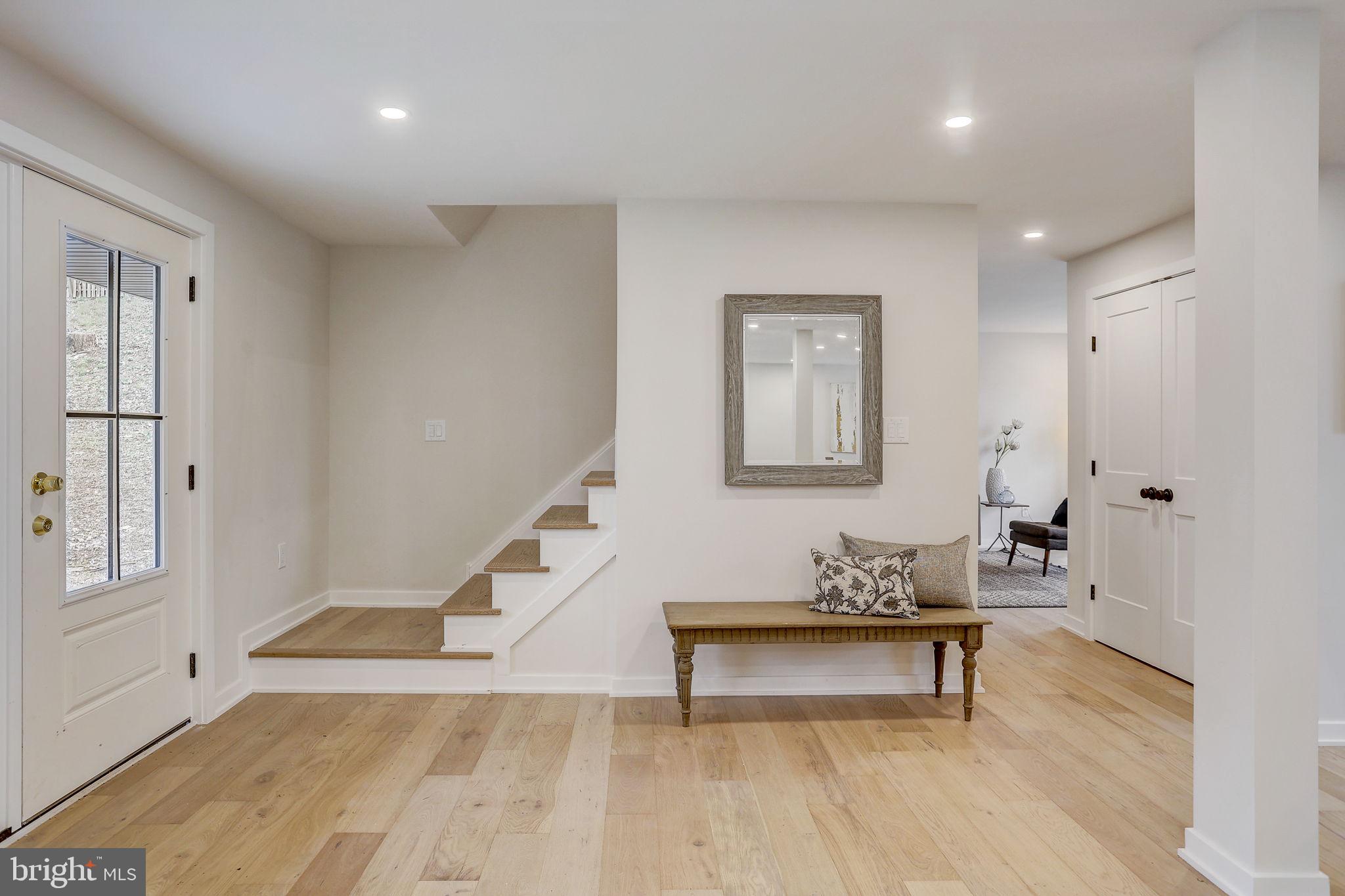 GLADWYNE - Residential