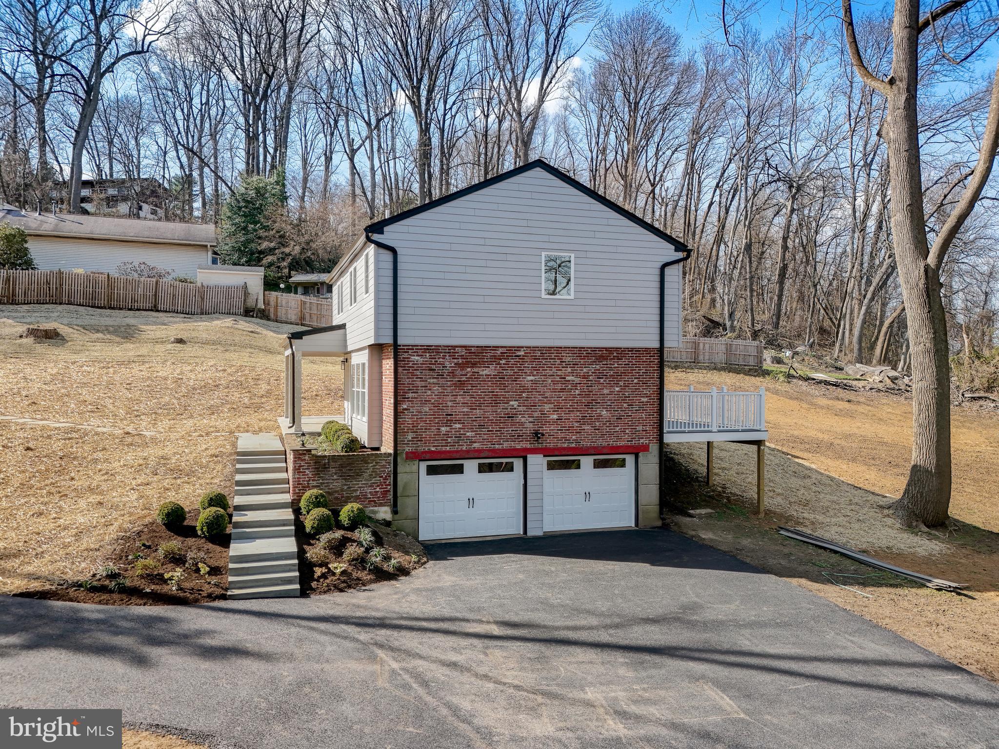 GLADWYNE - Residential