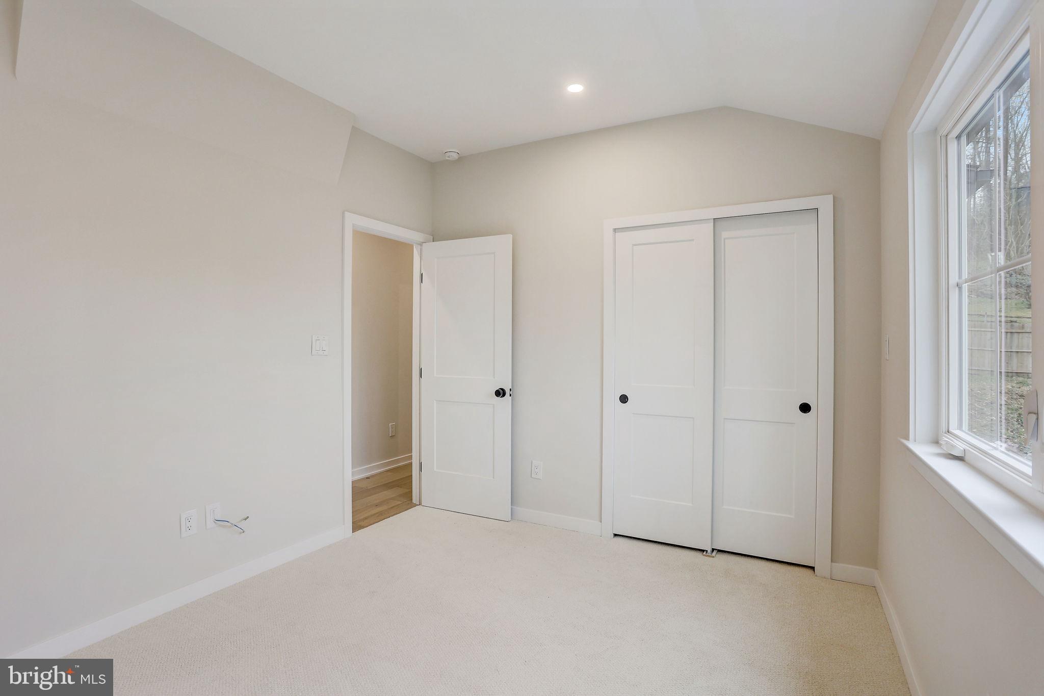 GLADWYNE - Residential