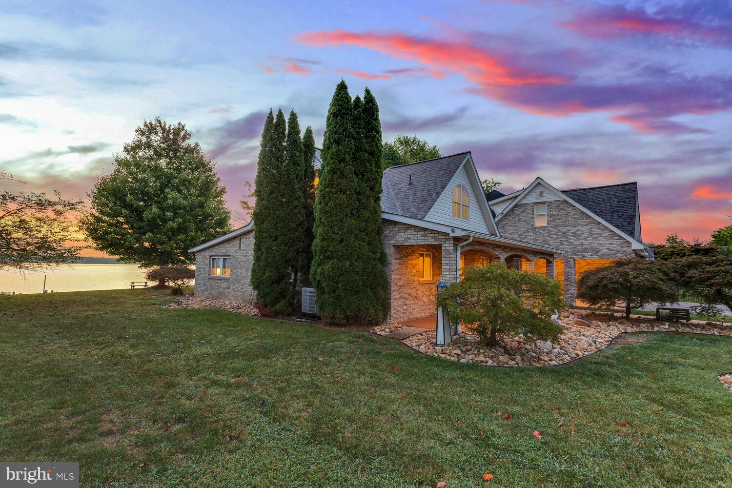 HALF PONE POINT - Residential