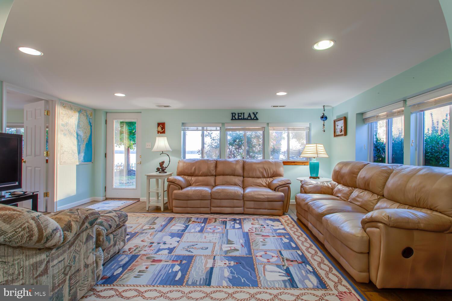 HALF PONE POINT - Residential