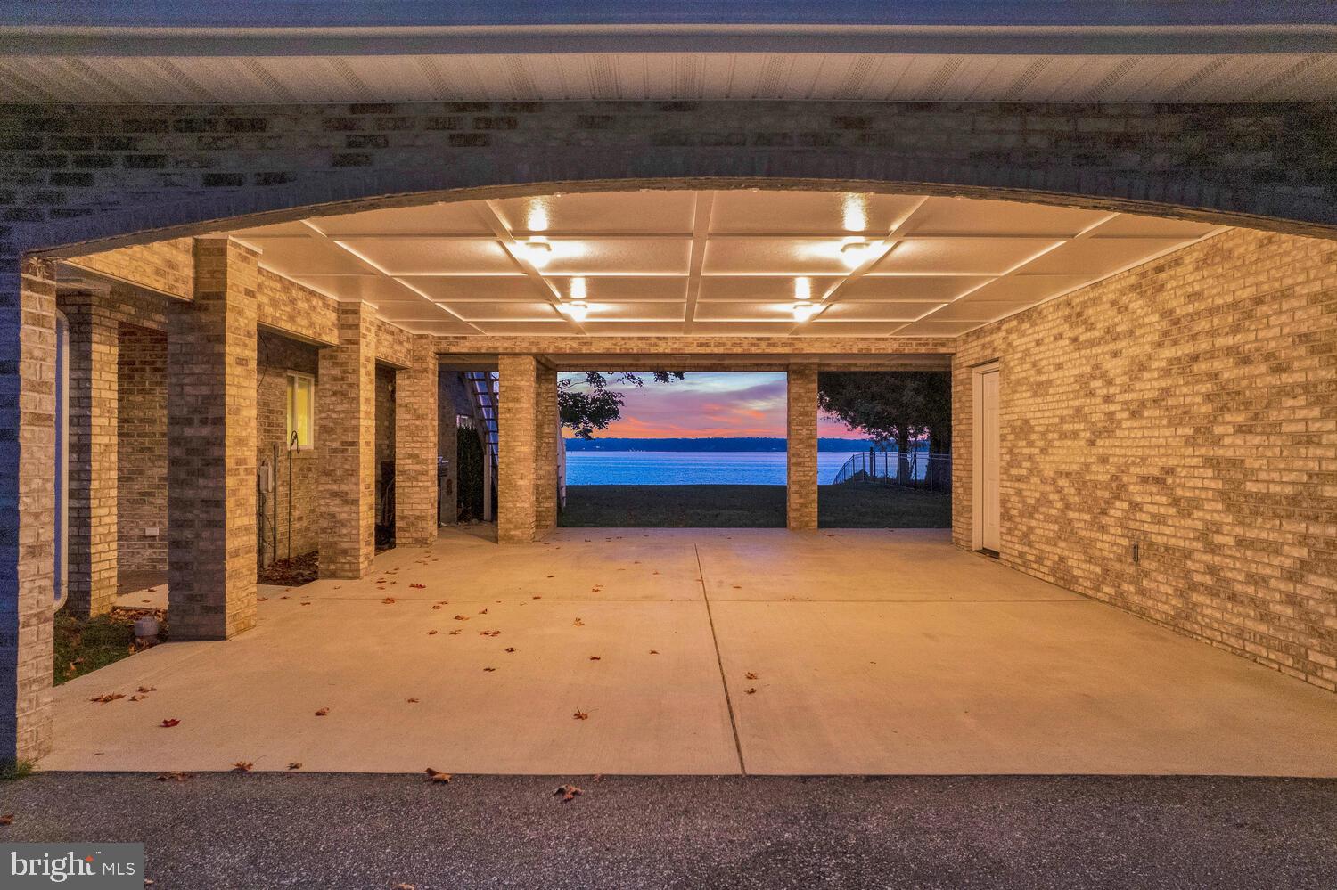 HALF PONE POINT - Residential