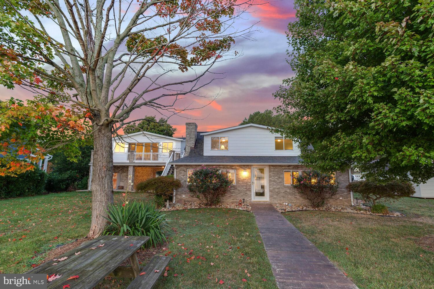 HALF PONE POINT - Residential