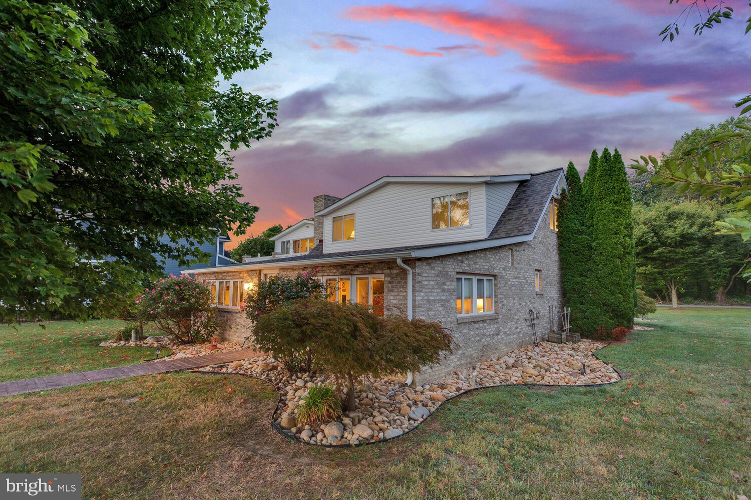 HALF PONE POINT - Residential