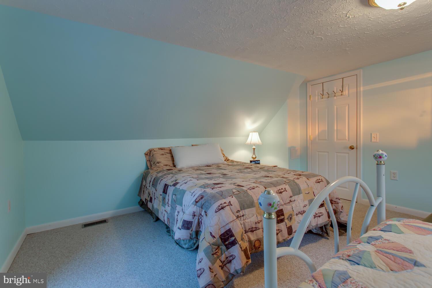 HALF PONE POINT - Residential