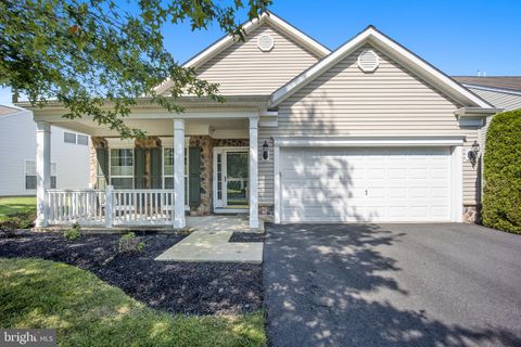 Photo of 310 Sentinel Lane, NEWARK, DE 19702 (MLS # DENC2086976)