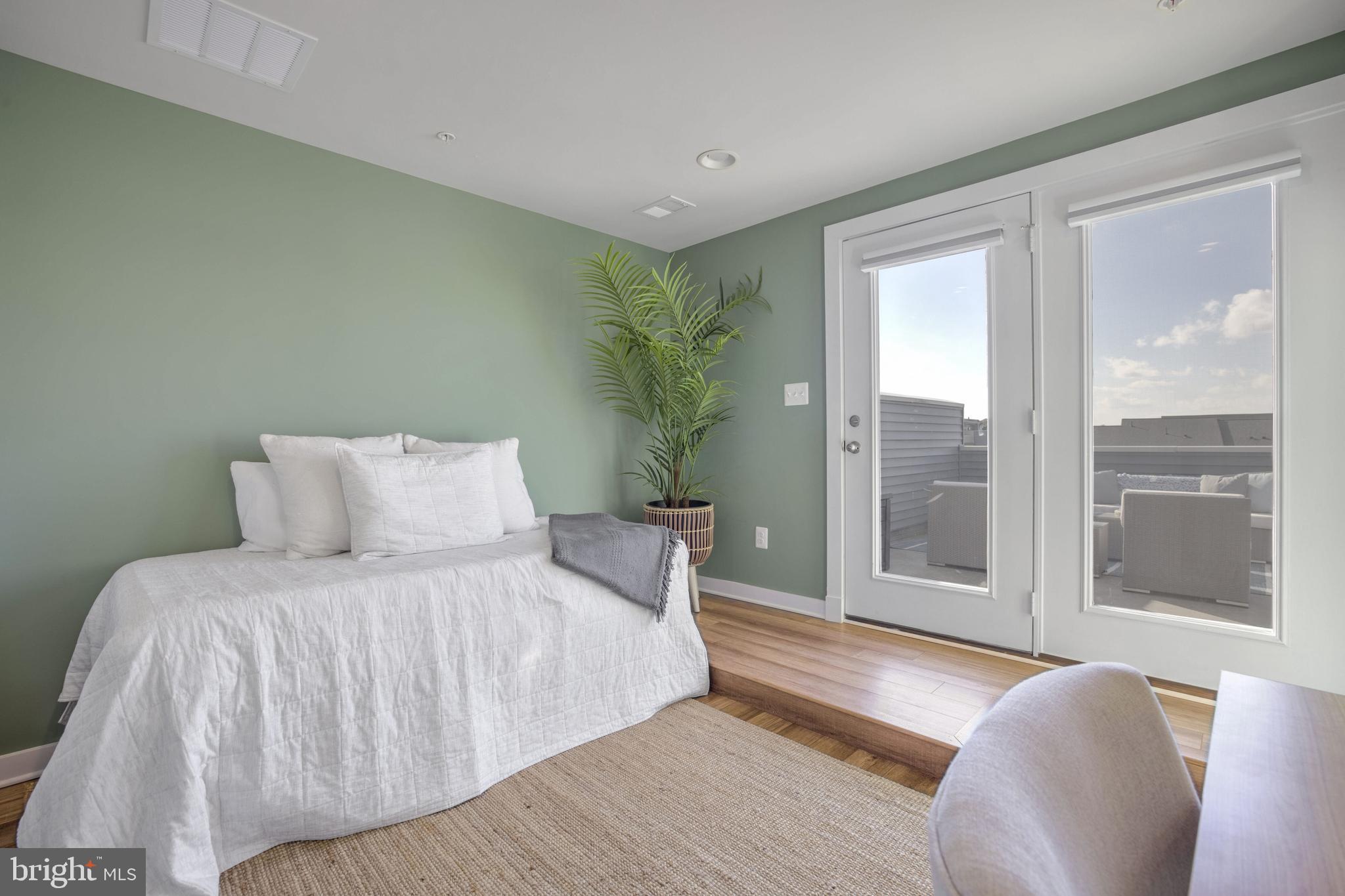 VILLAGES OF URBANA - Residential