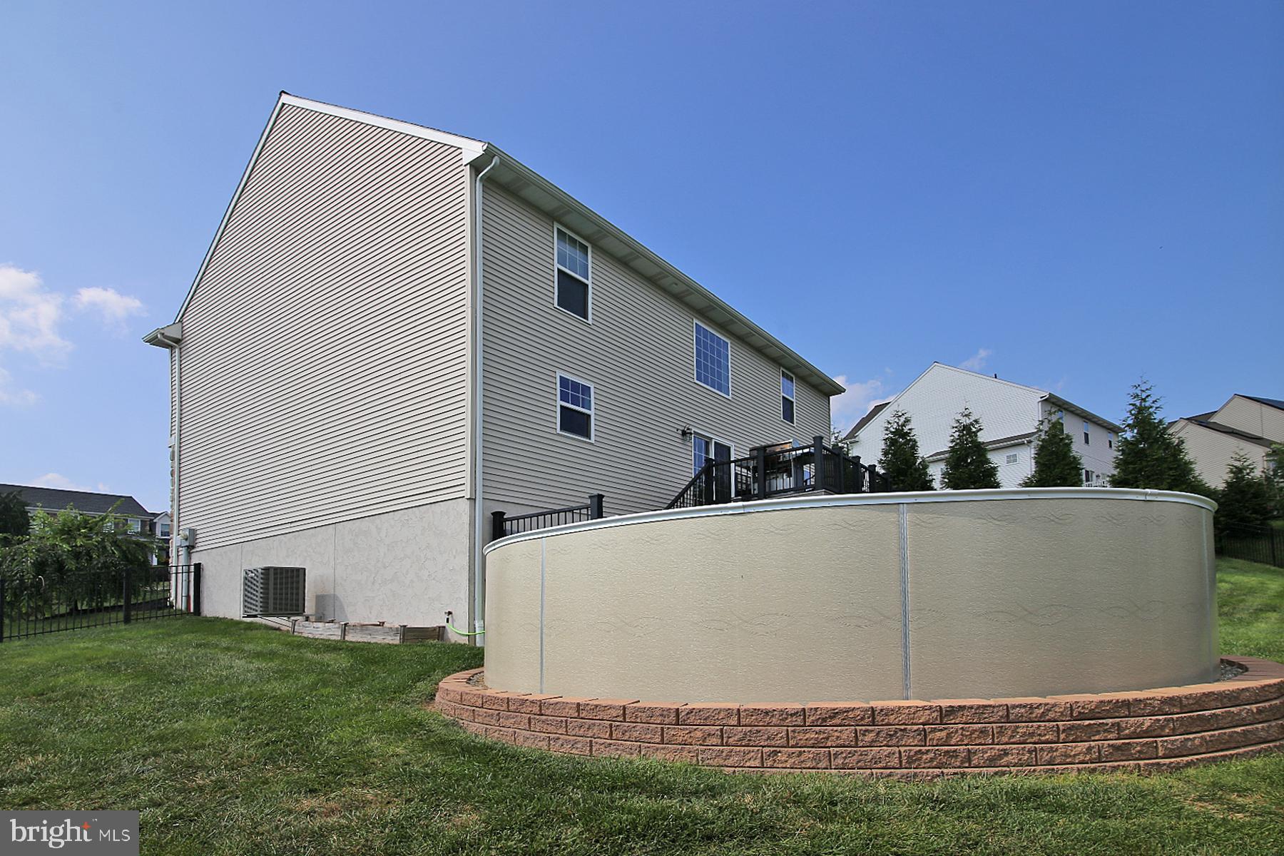 HILLTOP ESTATES - Residential