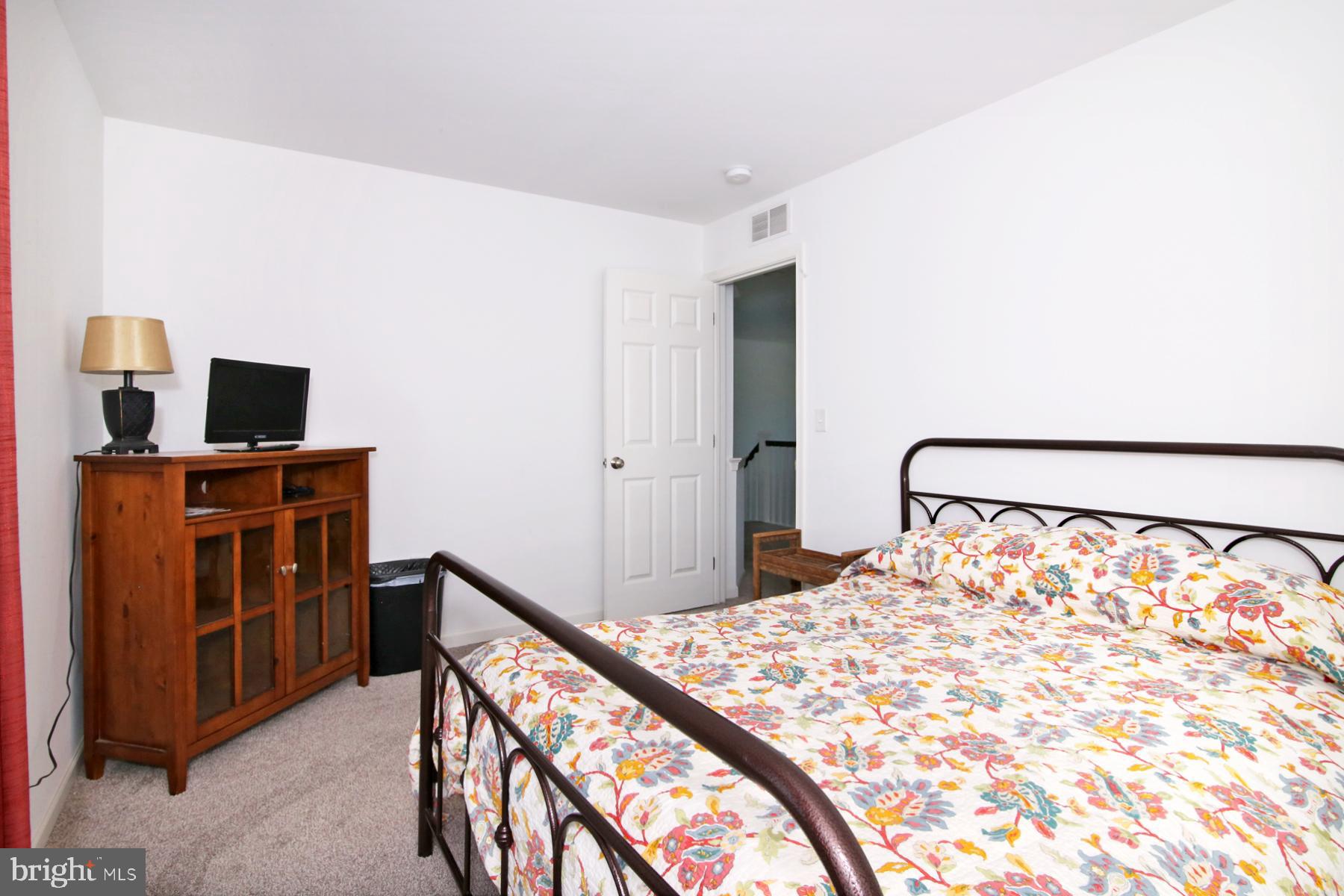 HILLTOP ESTATES - Residential