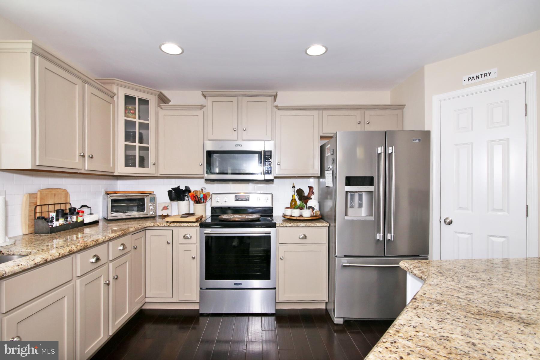 HILLTOP ESTATES - Residential