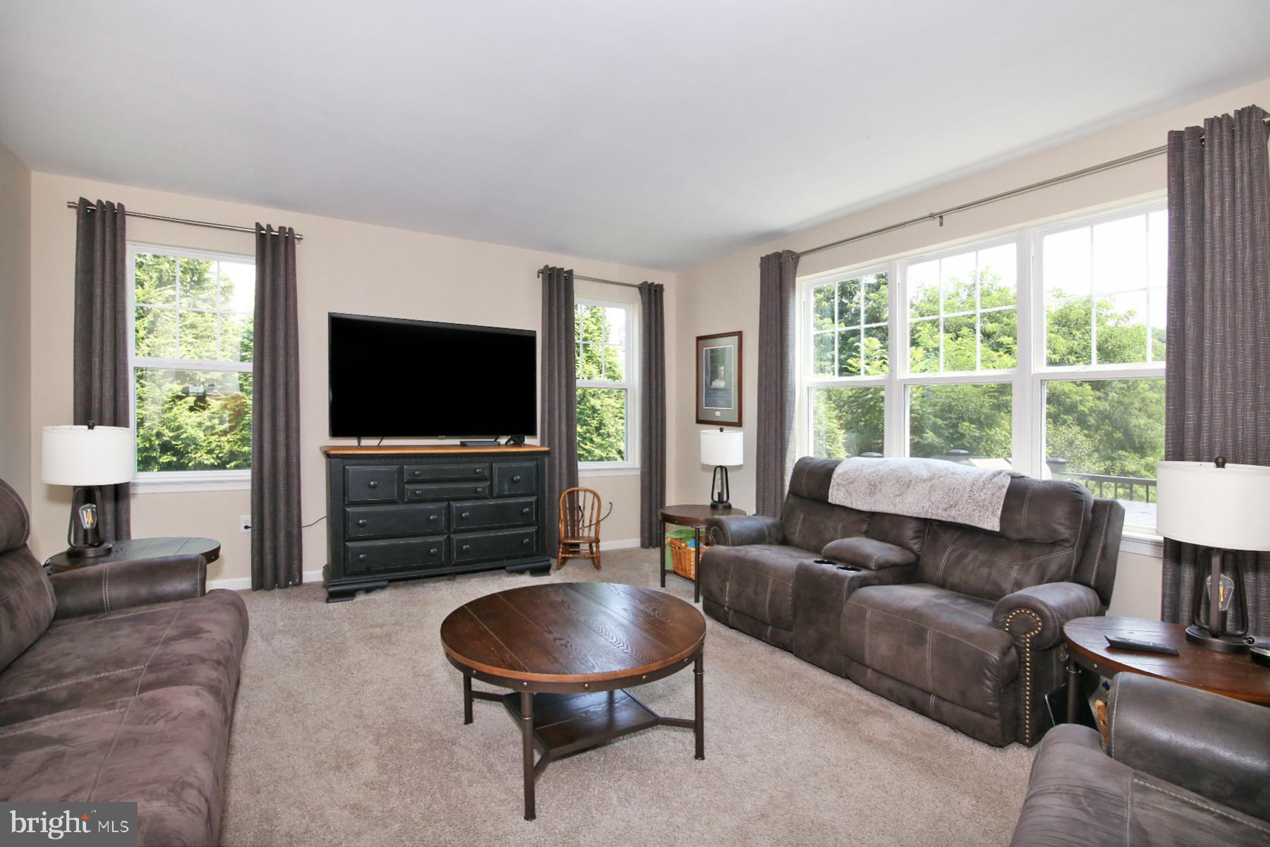 HILLTOP ESTATES - Residential