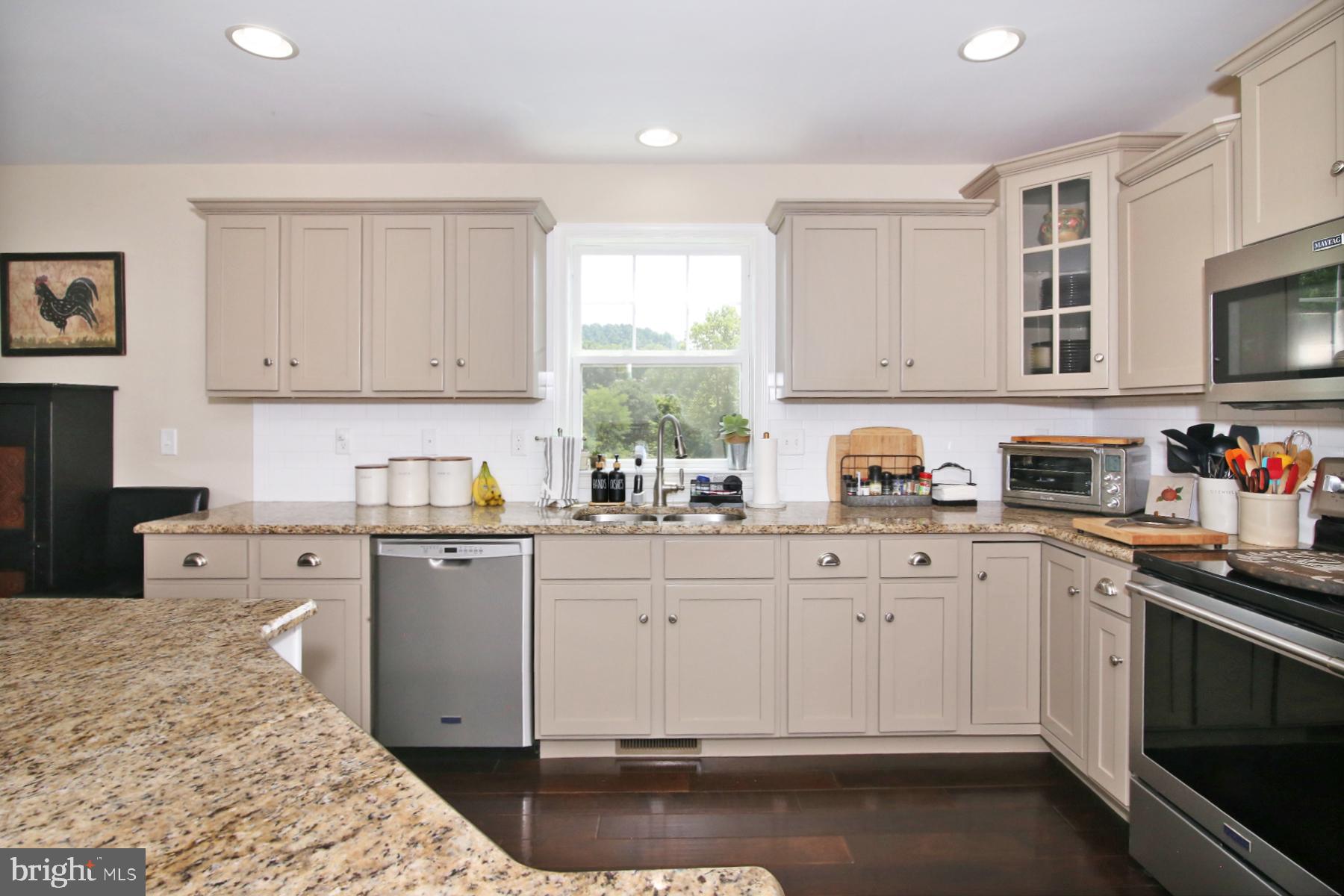 HILLTOP ESTATES - Residential