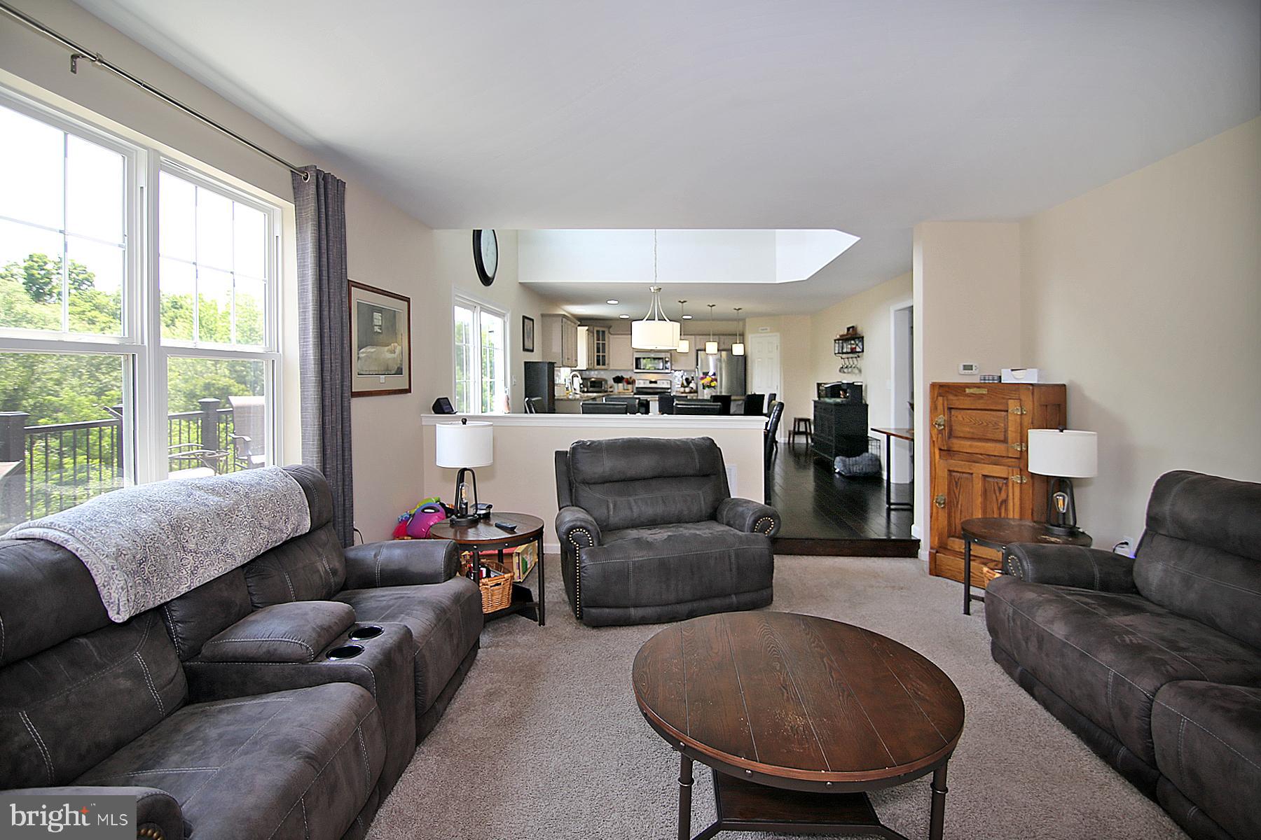 HILLTOP ESTATES - Residential