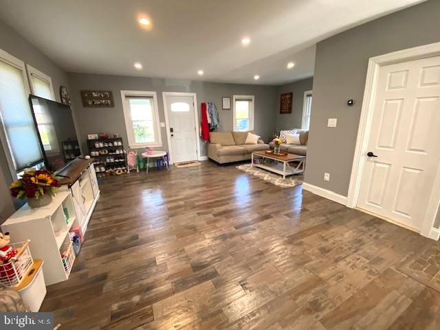 MEETINGHOUSE VIL - Residential