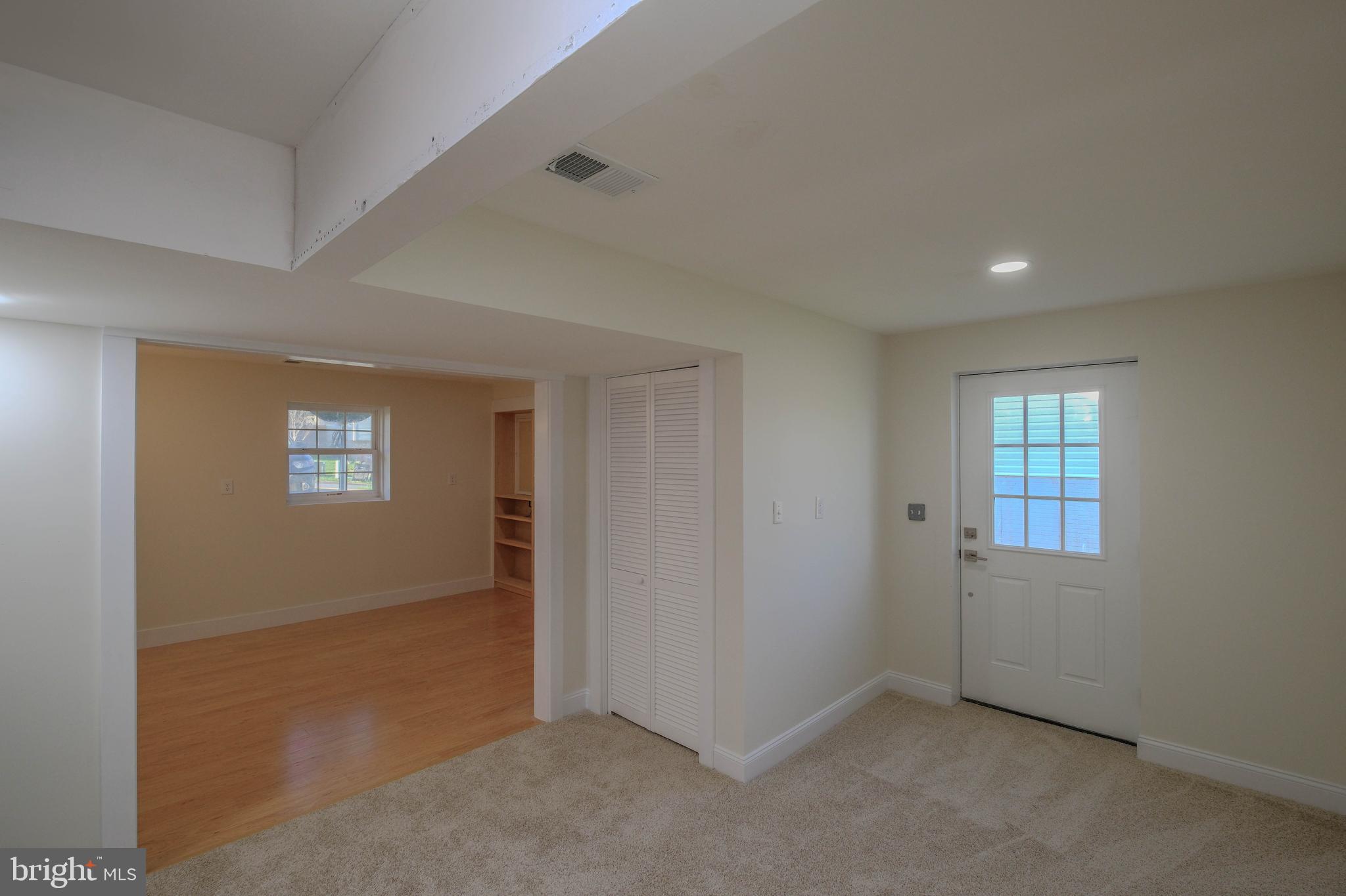 SMITHFIELD - Residential