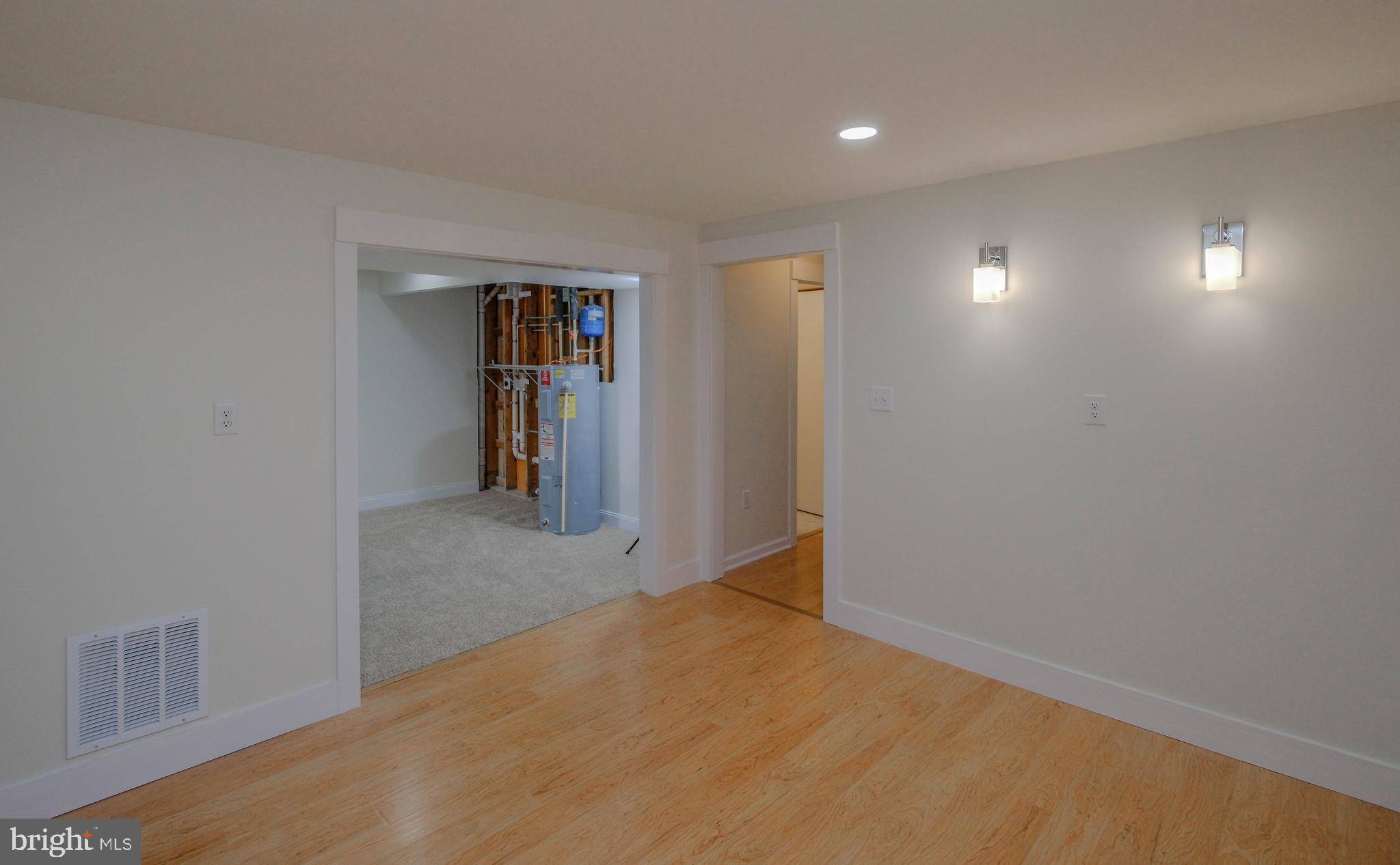 SMITHFIELD - Residential