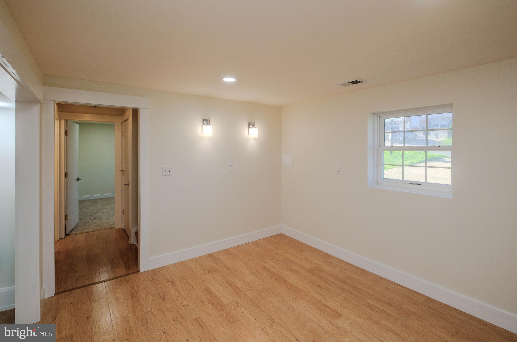 SMITHFIELD - Residential