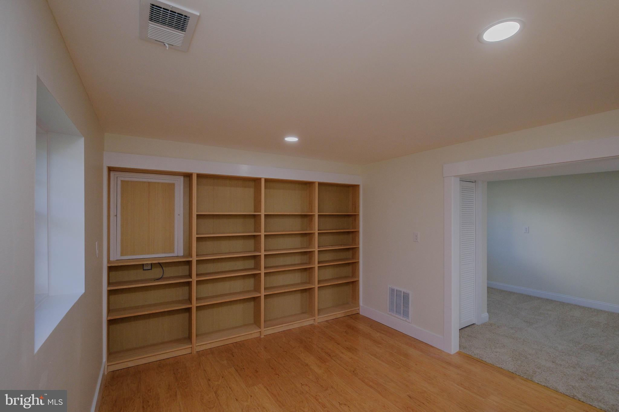 SMITHFIELD - Residential