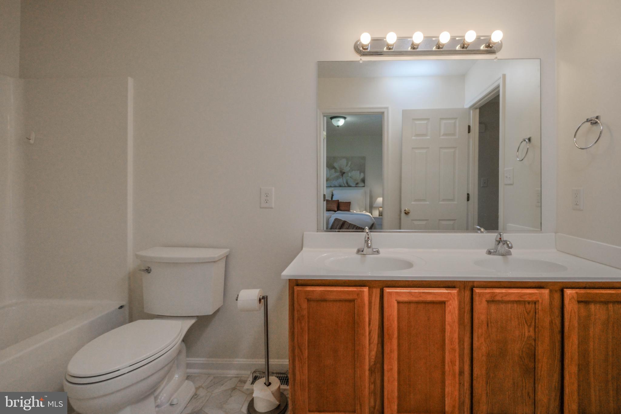 SMITHFIELD - Residential