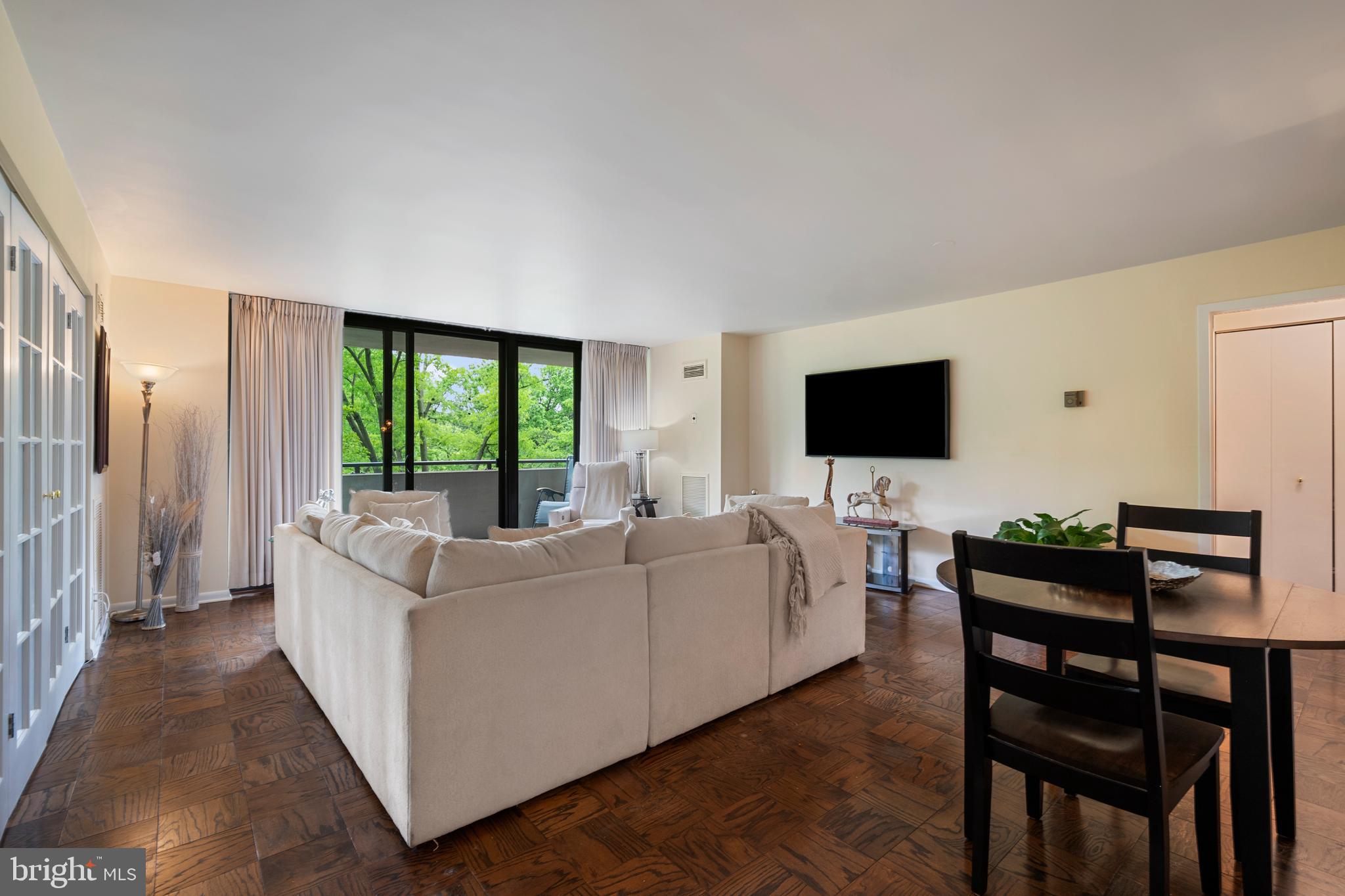 CHEVY CHASE - Residential