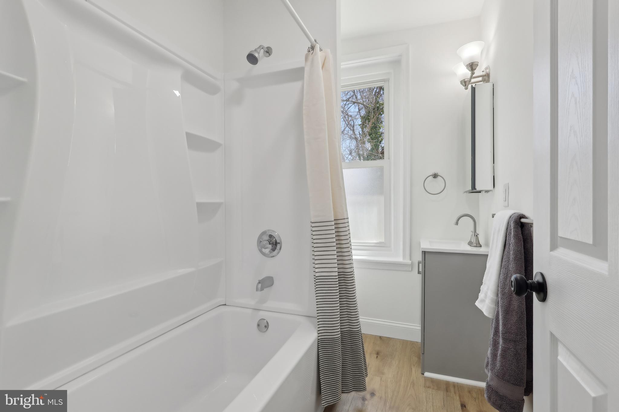 BRYN MAWR - Residential