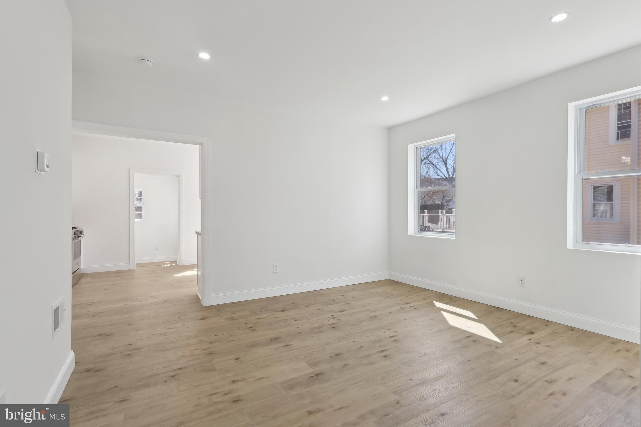 BRYN MAWR - Residential