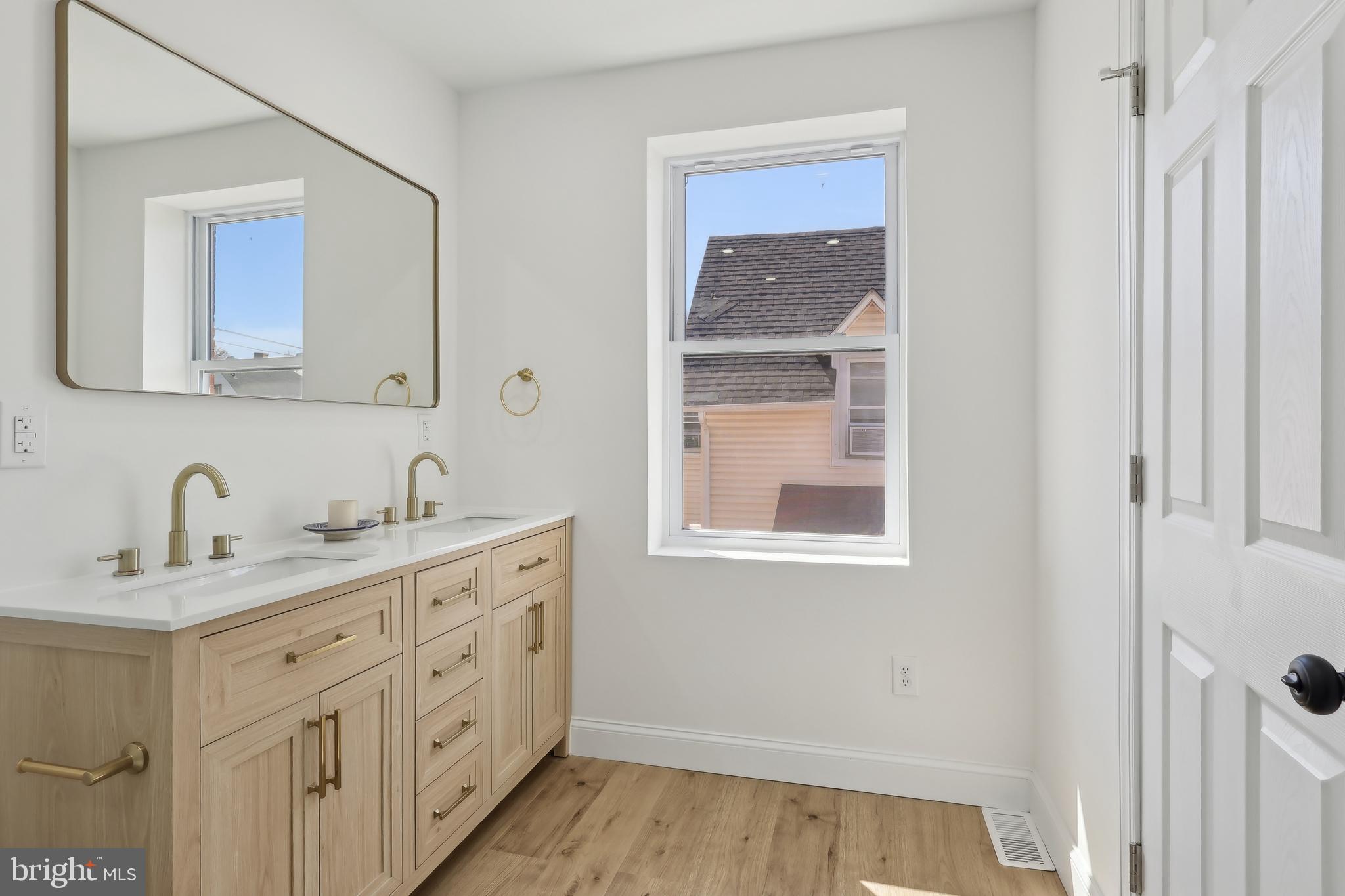 BRYN MAWR - Residential