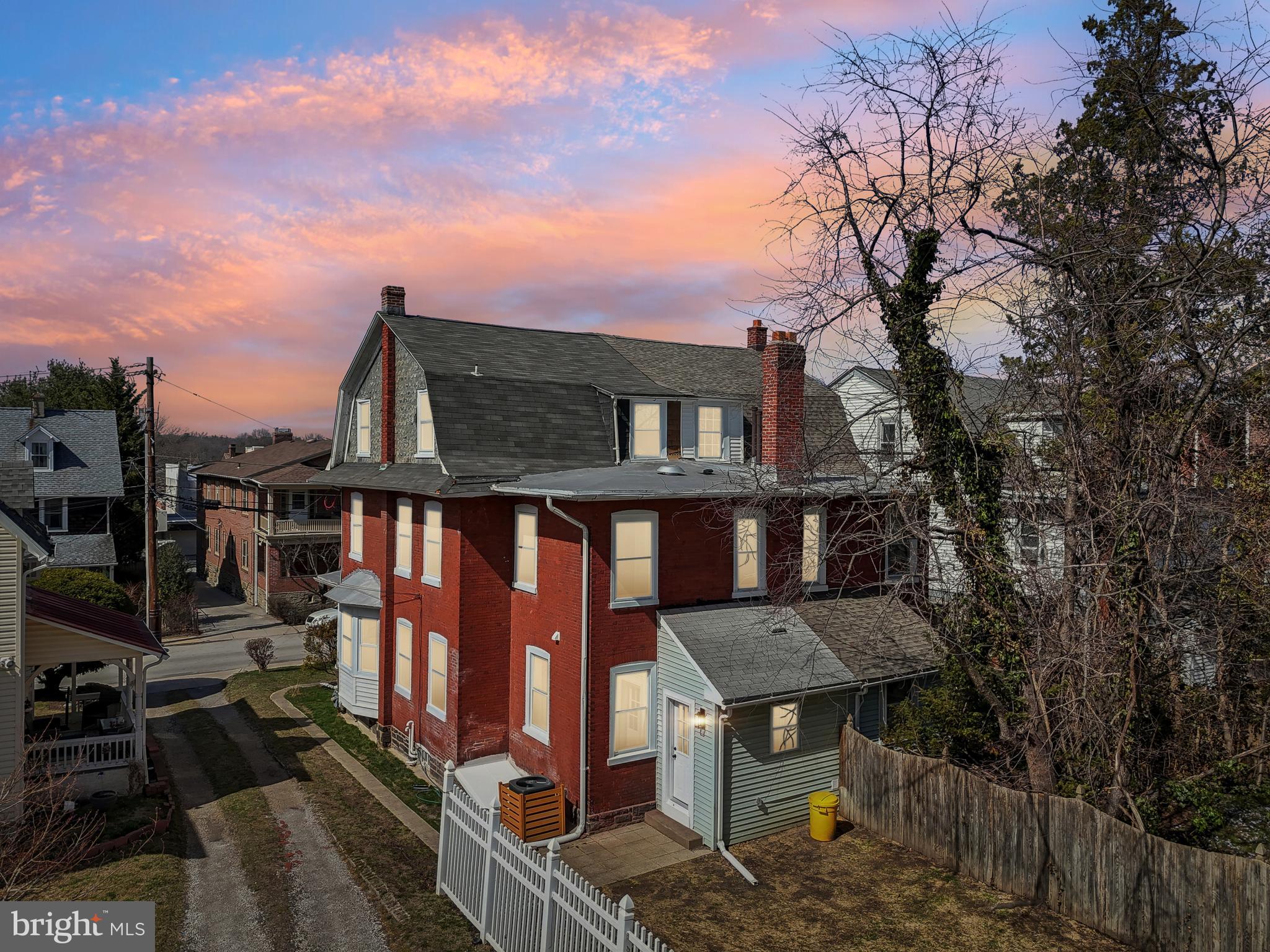 BRYN MAWR - Residential