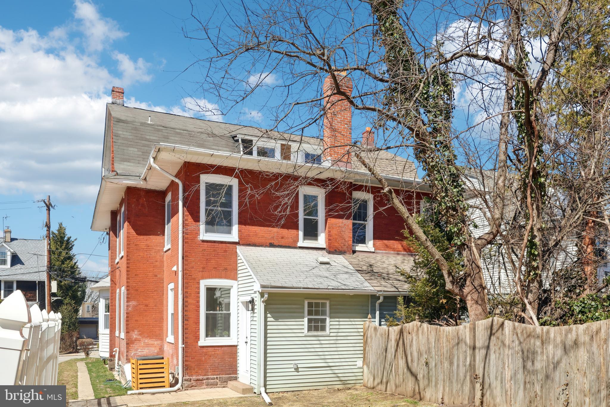 BRYN MAWR - Residential