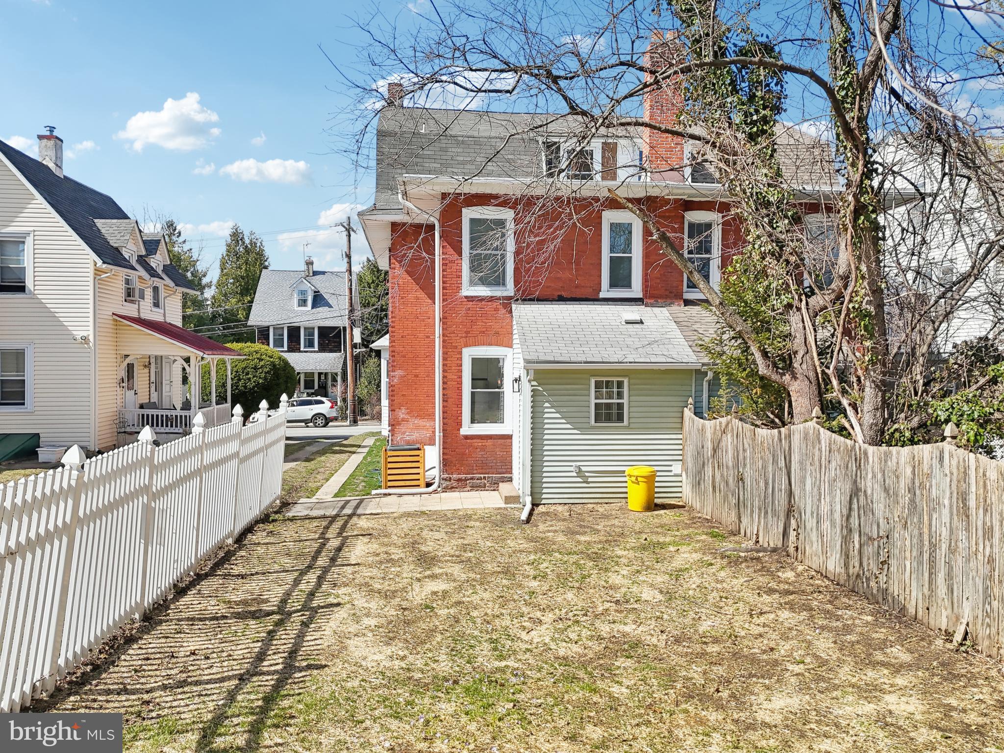 BRYN MAWR - Residential