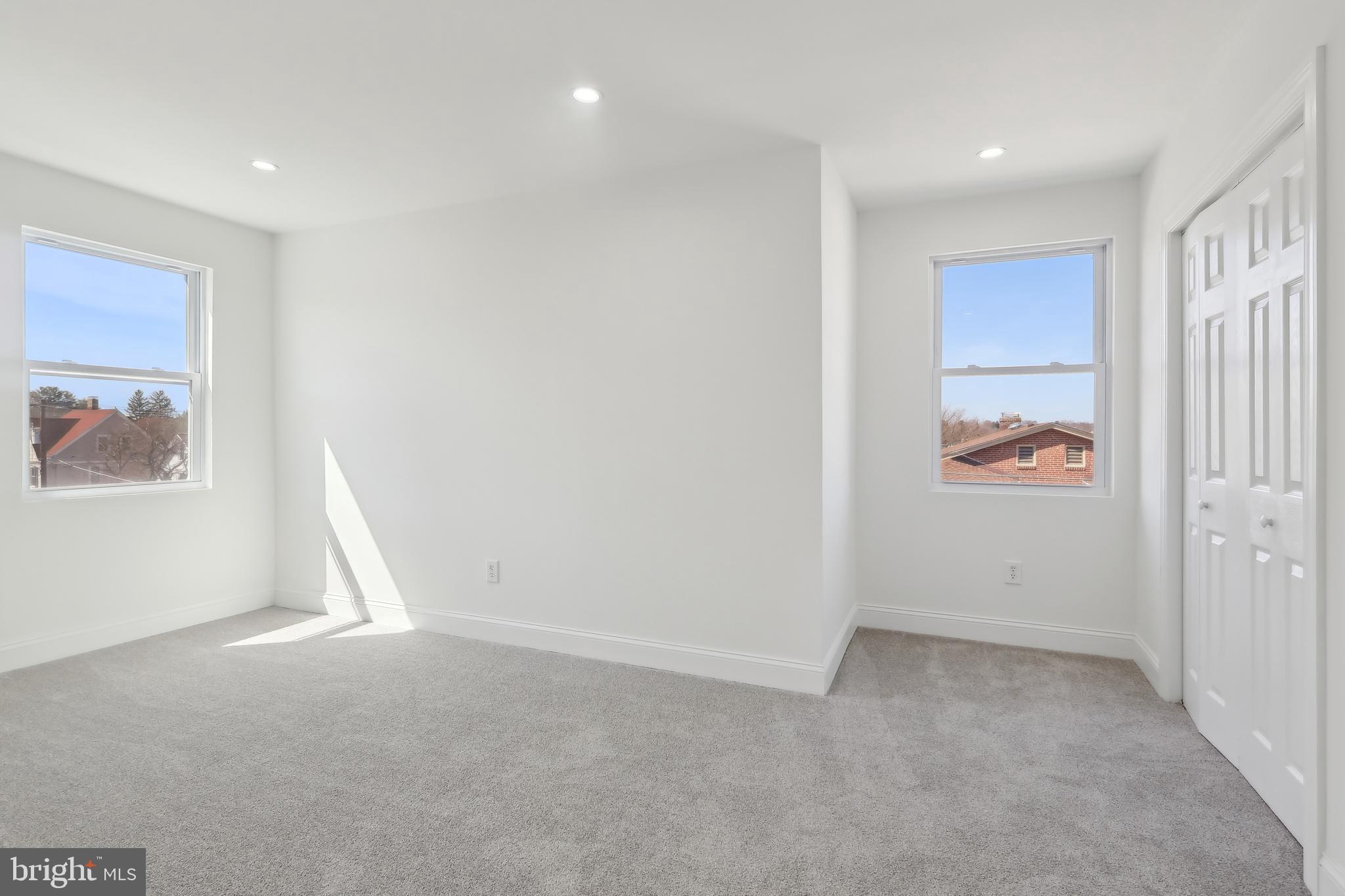 BRYN MAWR - Residential