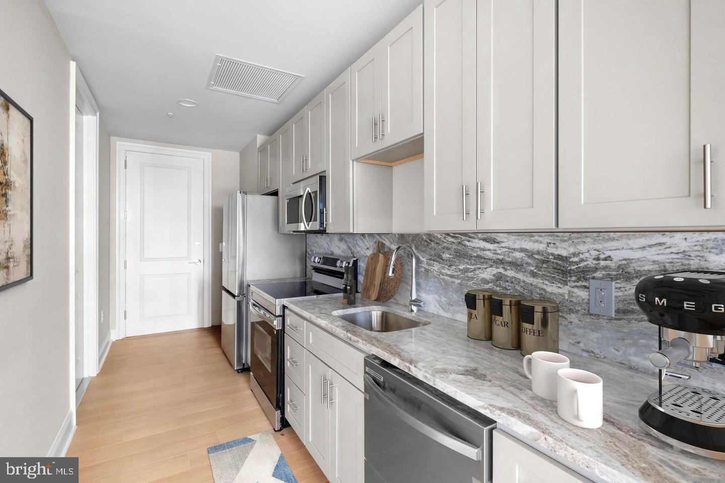 CENTER CITY - Residential Lease