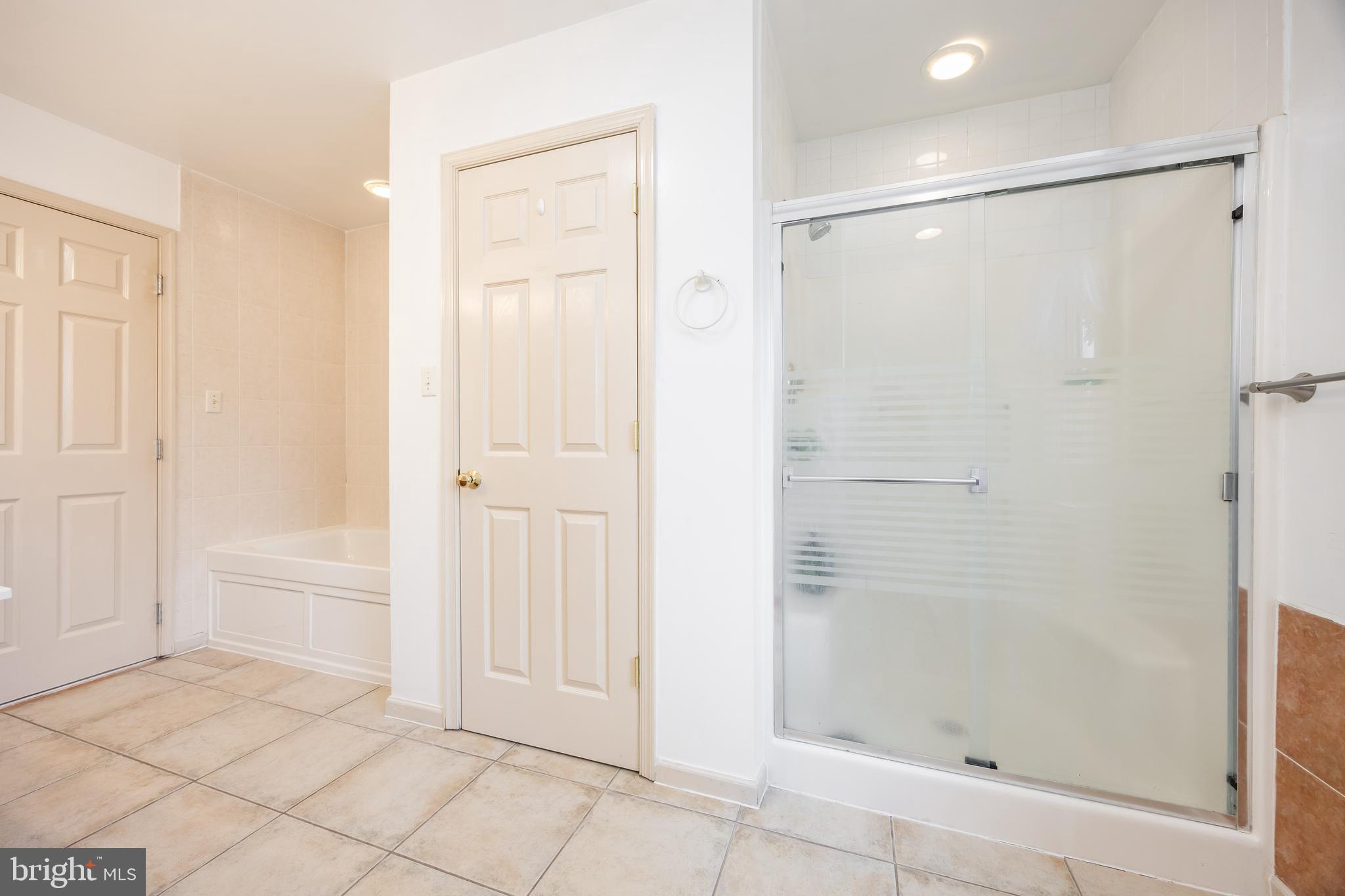 HARBOR POINTE - Residential