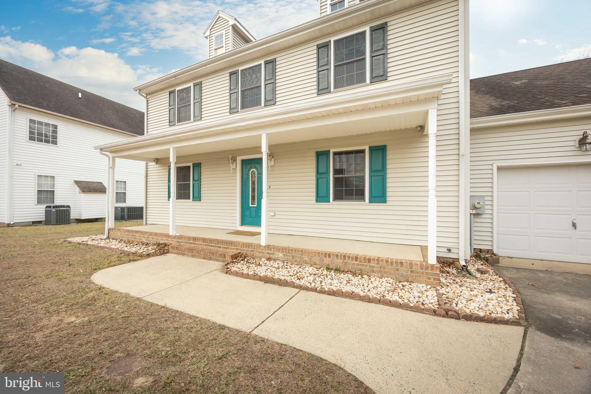 1407 CHATEAU DRIVE