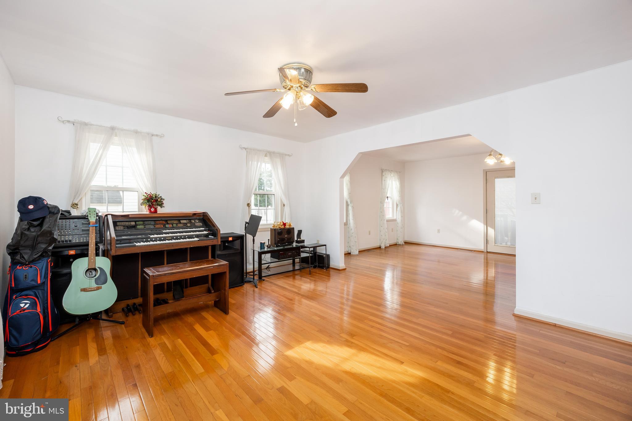 HARBOR POINTE - Residential