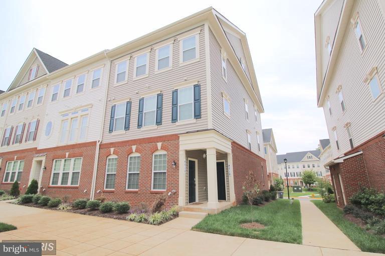 DANE RIDGE CONDO - Residential Lease