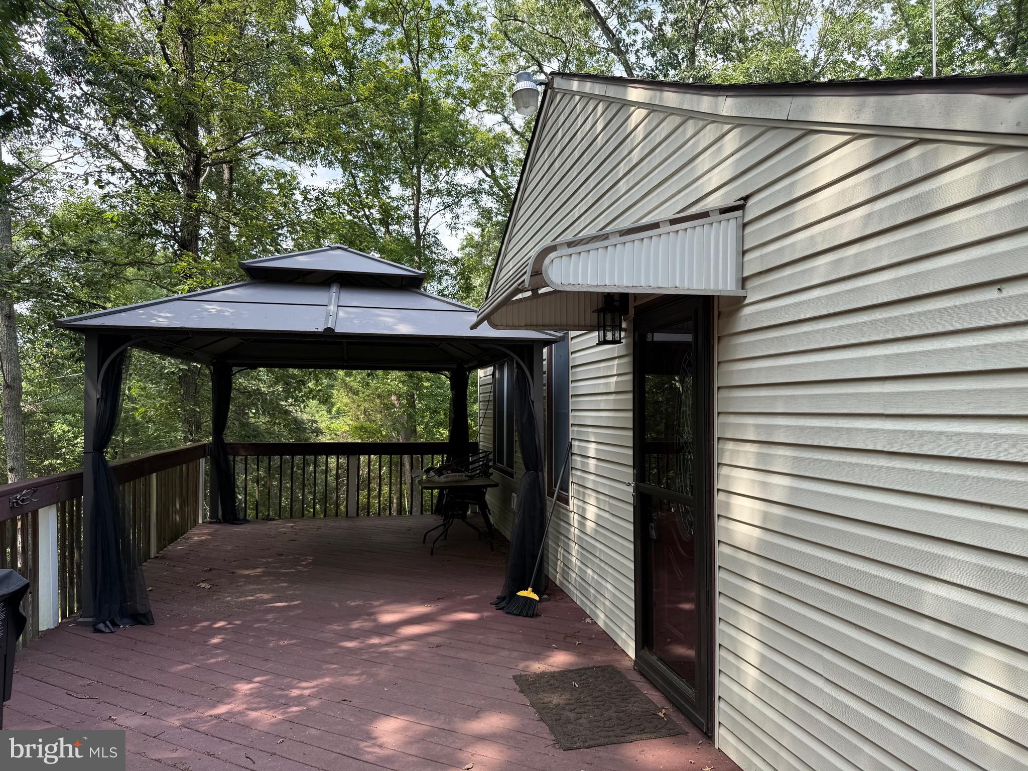 LEVELS VIEW - Residential