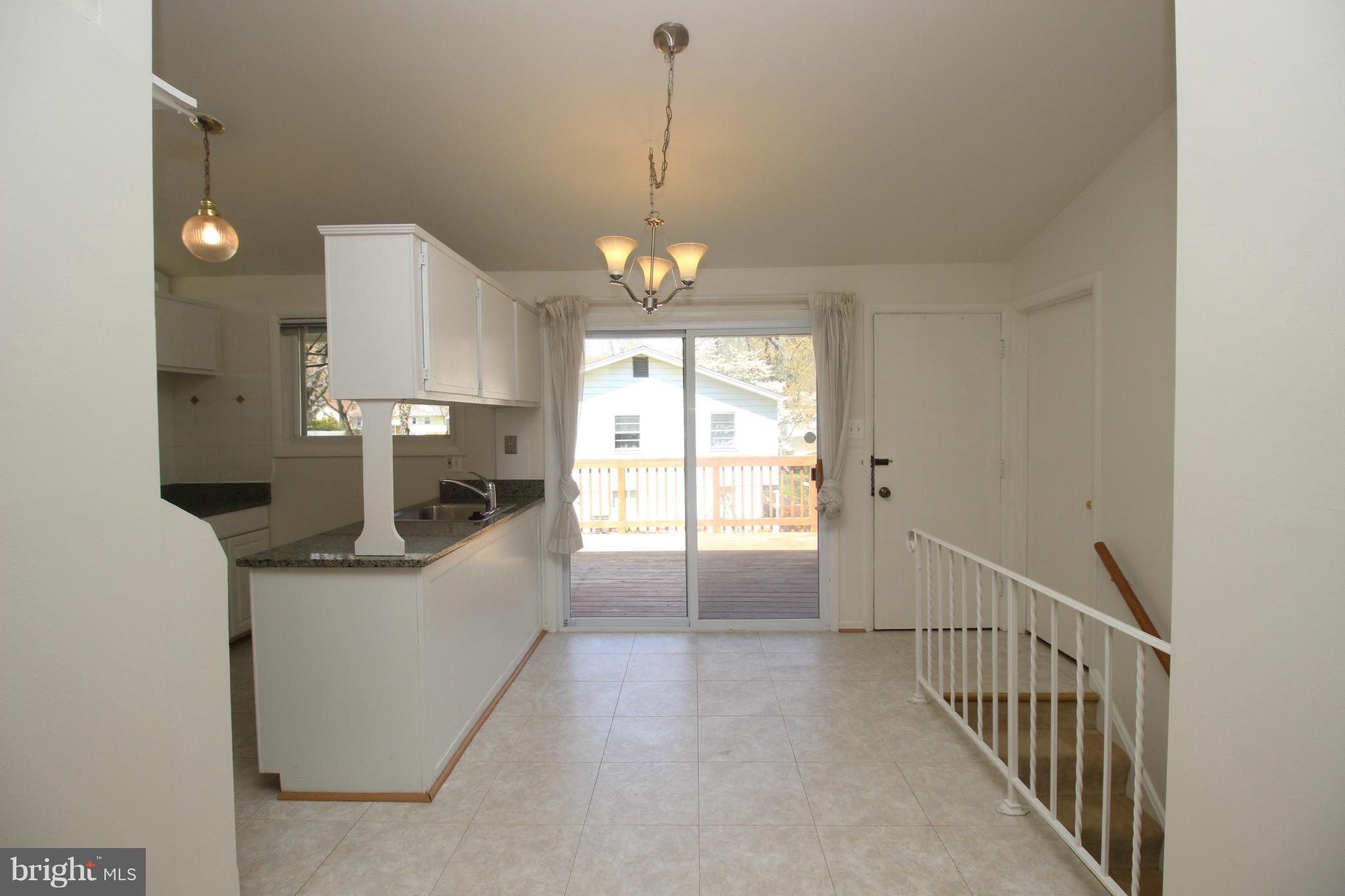 DUNN LORING WOODS - Residential Lease