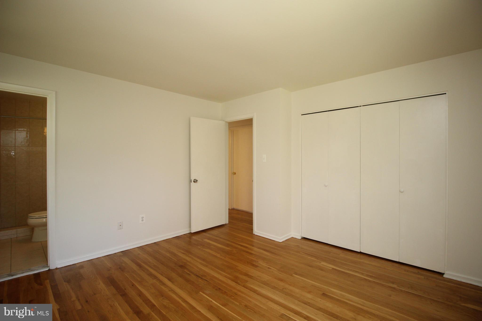 DUNN LORING WOODS - Residential Lease