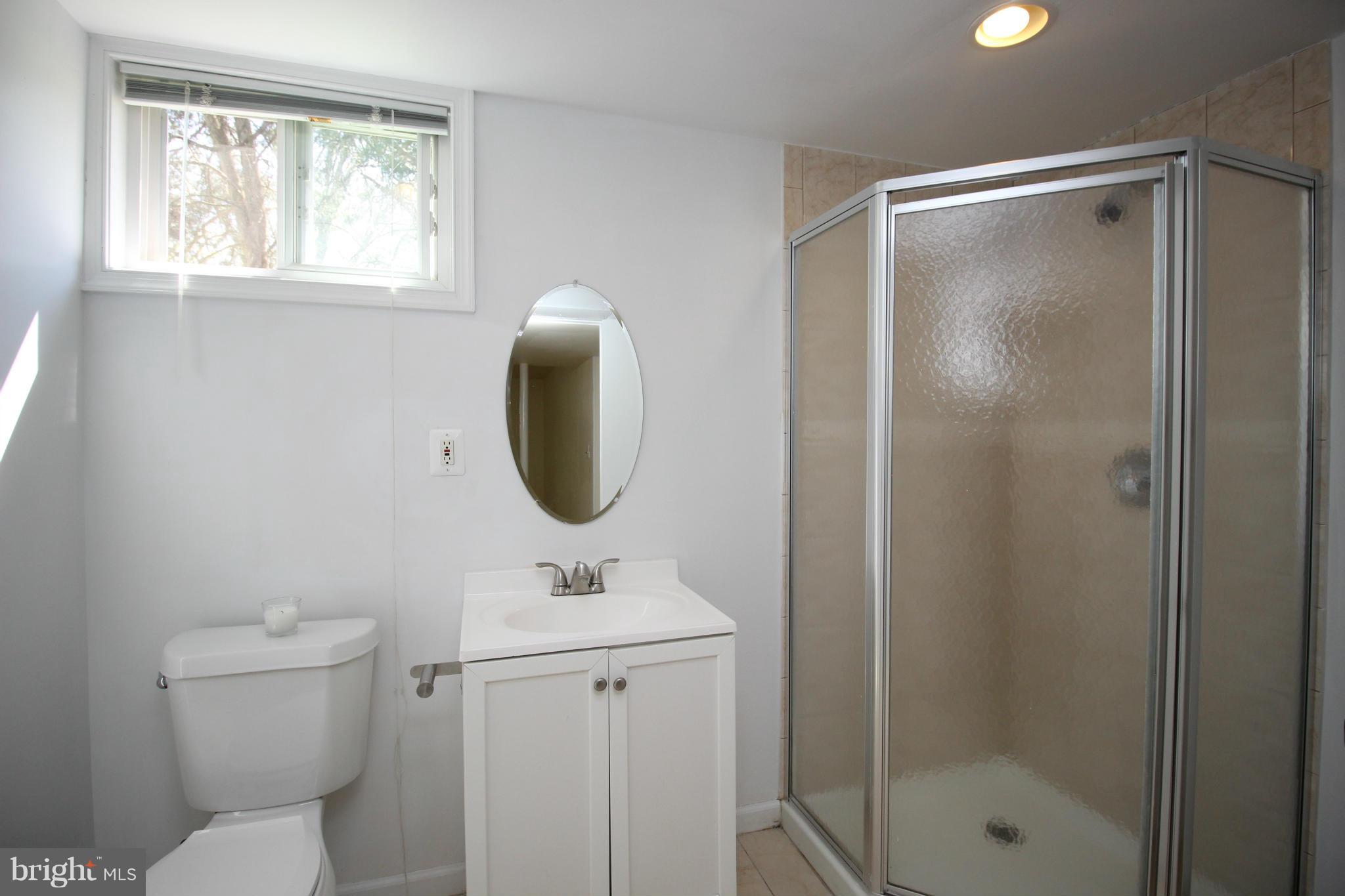 DUNN LORING WOODS - Residential Lease