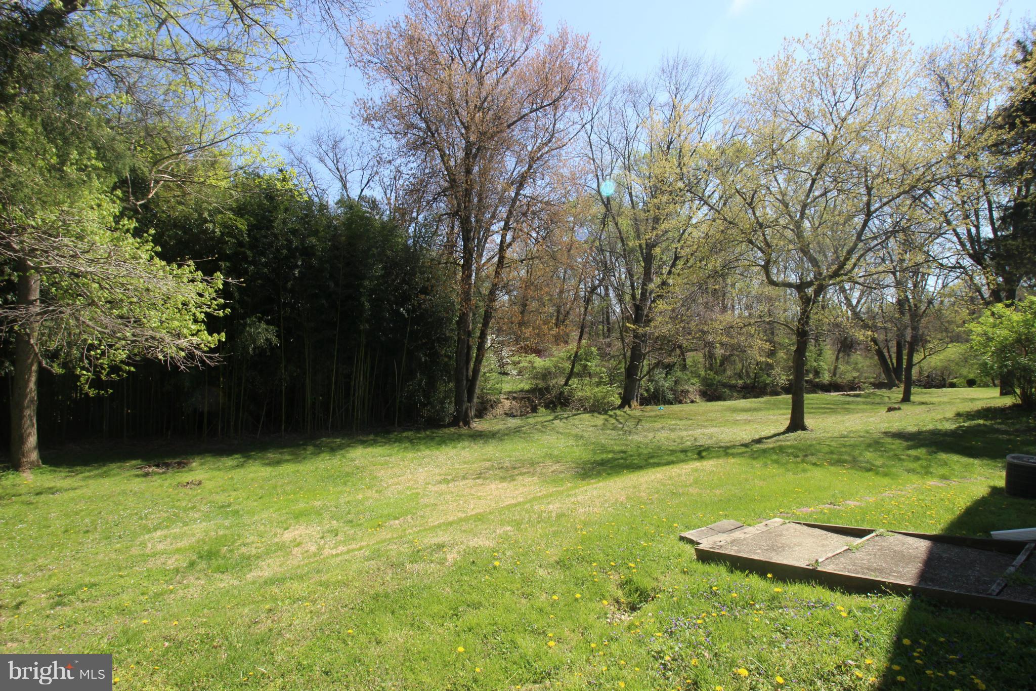 DUNN LORING WOODS - Residential Lease