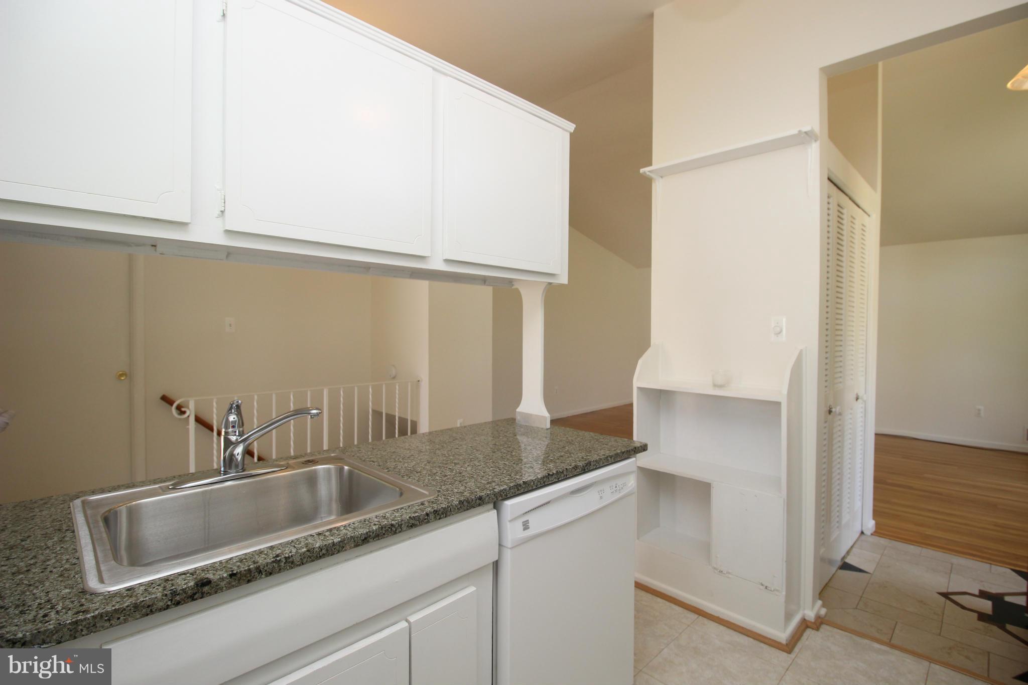 DUNN LORING WOODS - Residential Lease