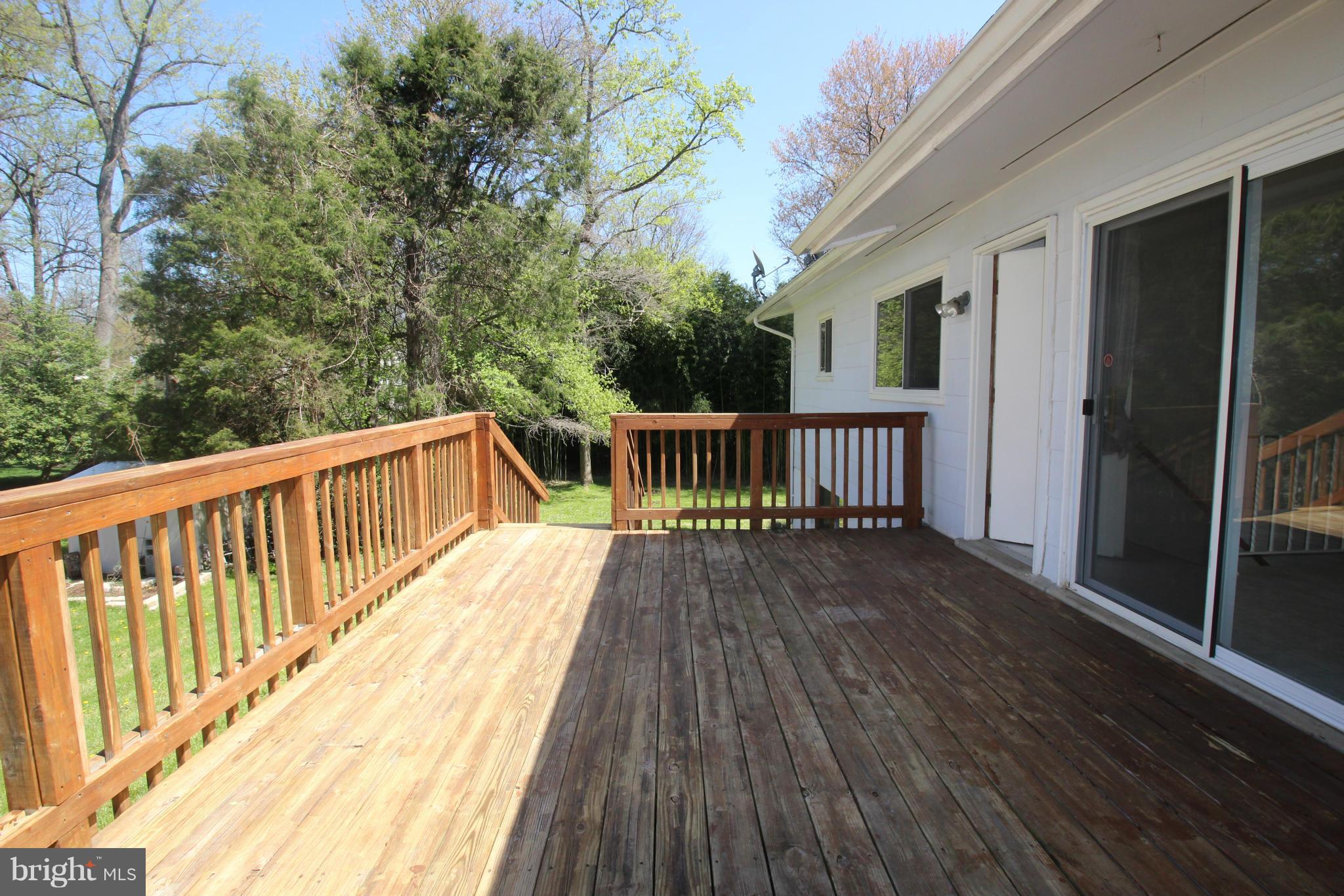 DUNN LORING WOODS - Residential Lease