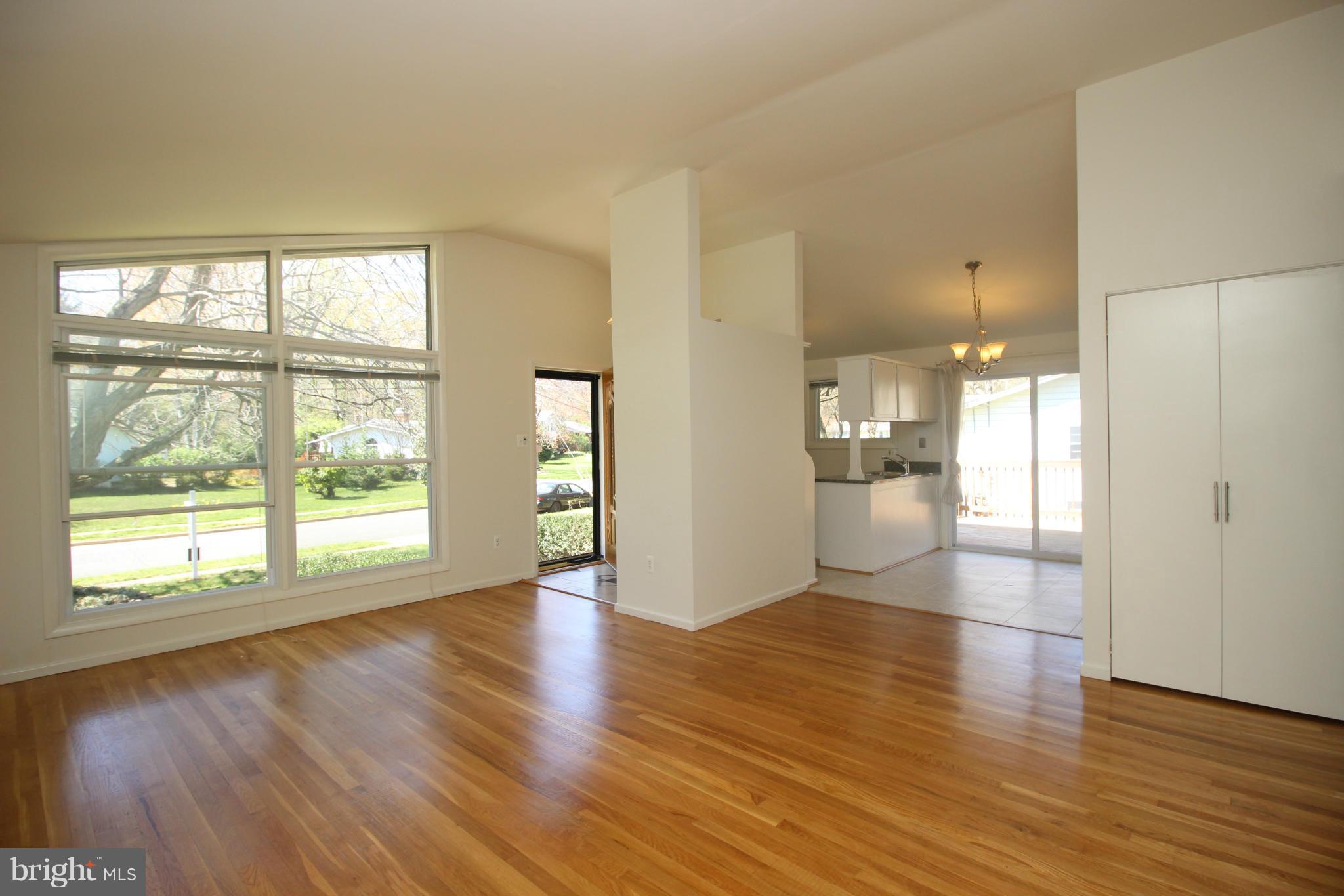 DUNN LORING WOODS - Residential Lease