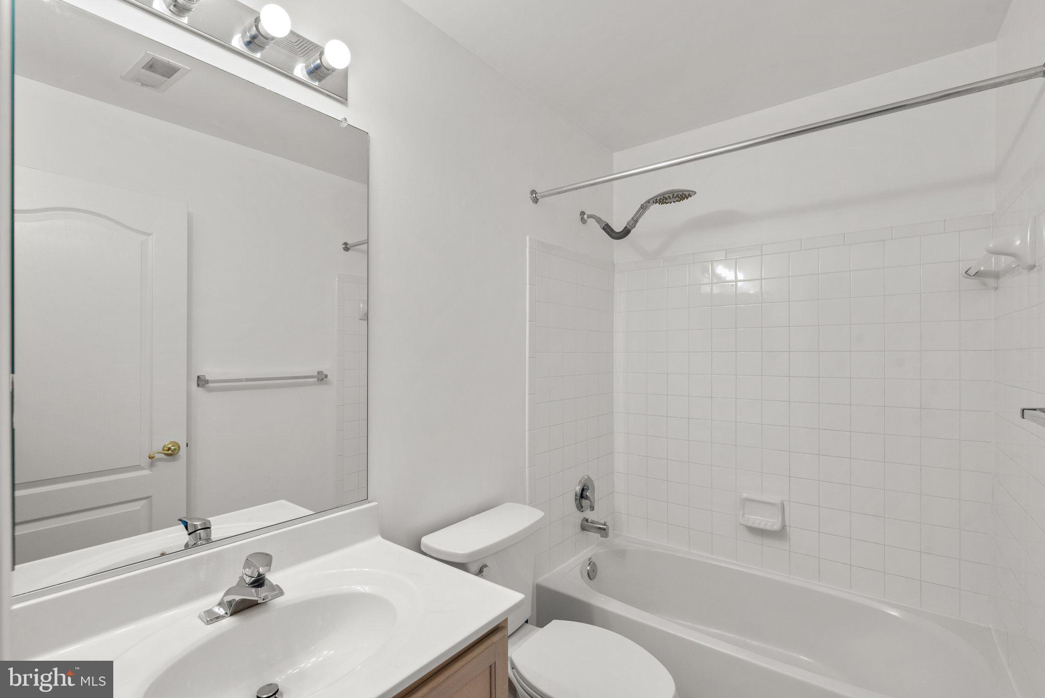 SUMMERFIELD AT RIVER HILL - Residential Lease