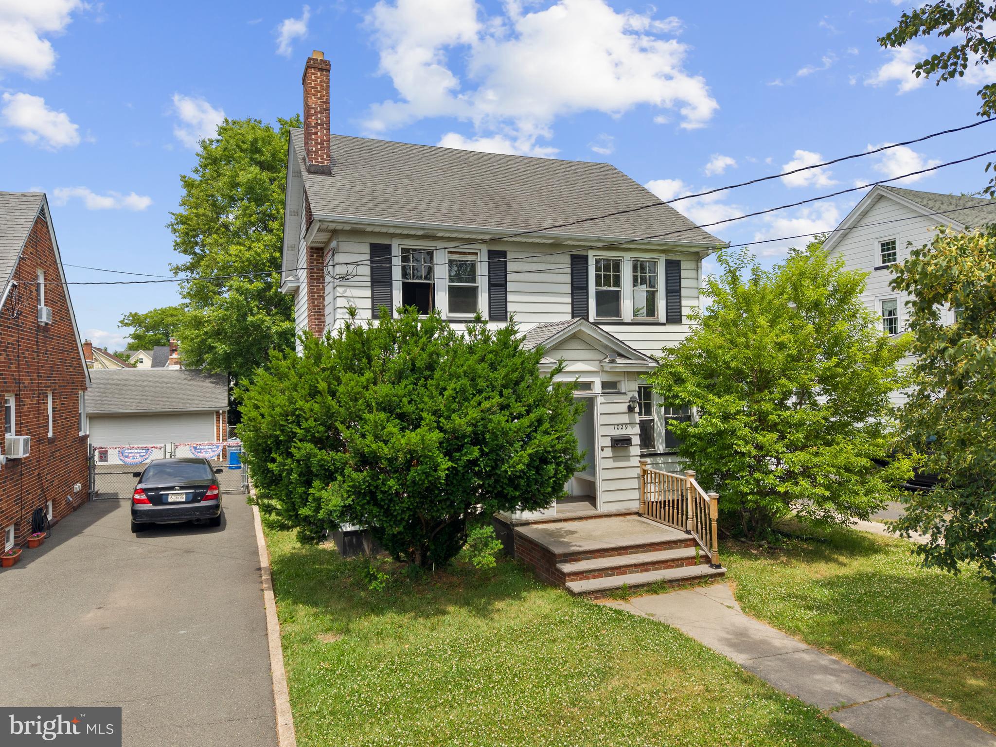 1029 KIPLING ROAD 1031